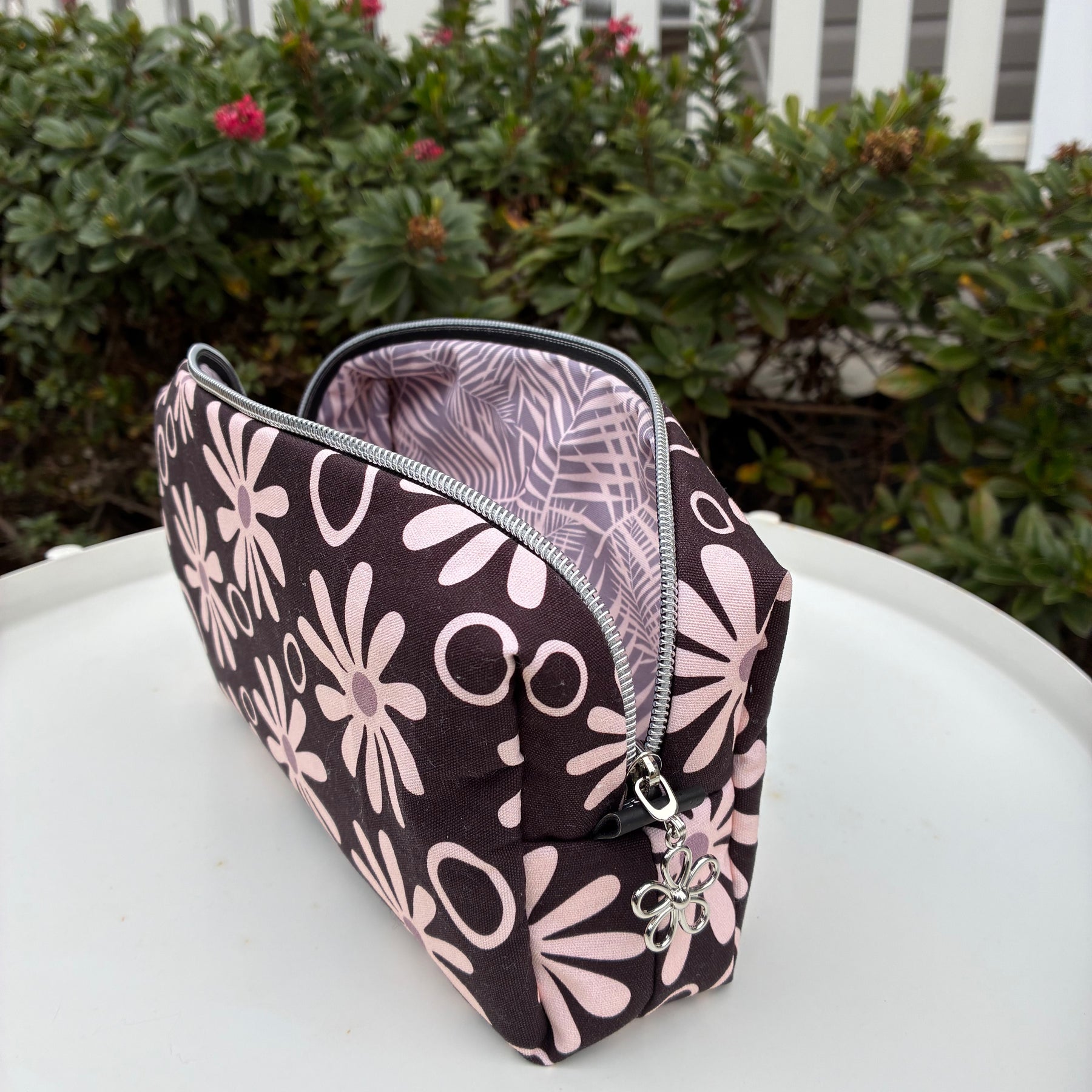 Bilby Pouch - Black Funky Daisies lined with Leaves (Anzela Simcock)