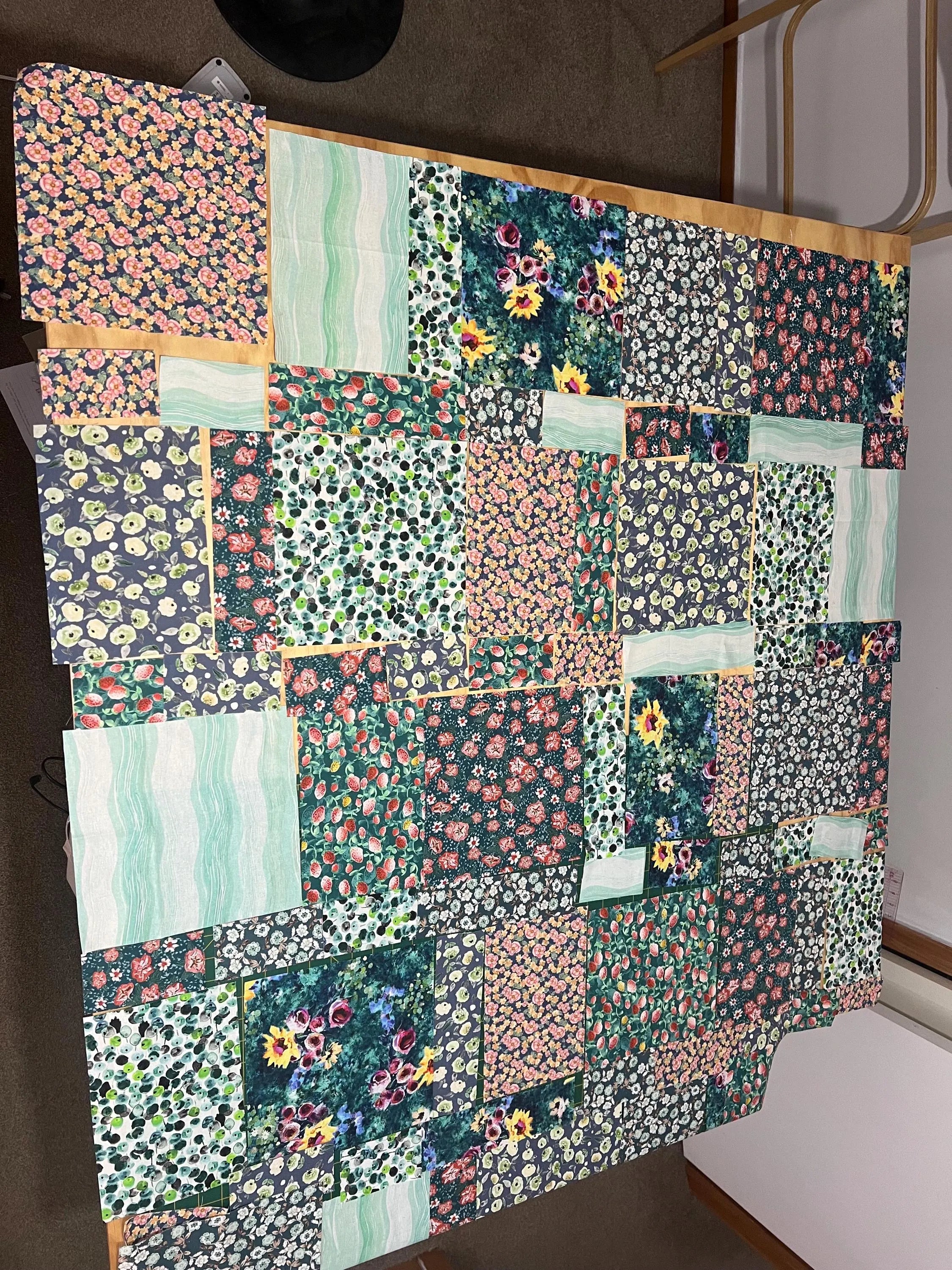 Easy 5-Cut Fat Quarter Quilt Pattern: Beginner PDF Tutorial (Lap Size 50"x60")