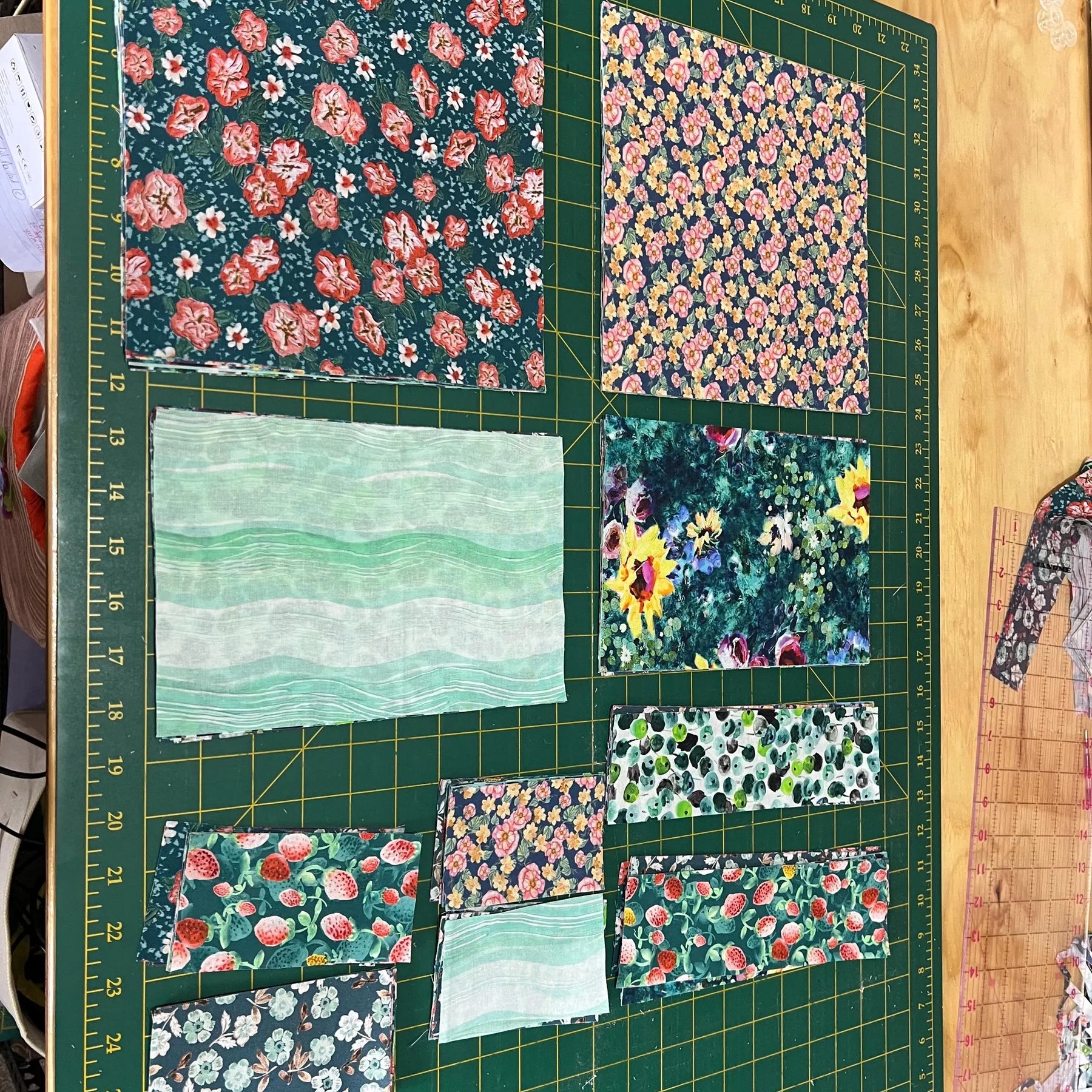 Easy 5-Cut Fat Quarter Quilt Pattern: Beginner PDF Tutorial (Lap Size 50"x60")