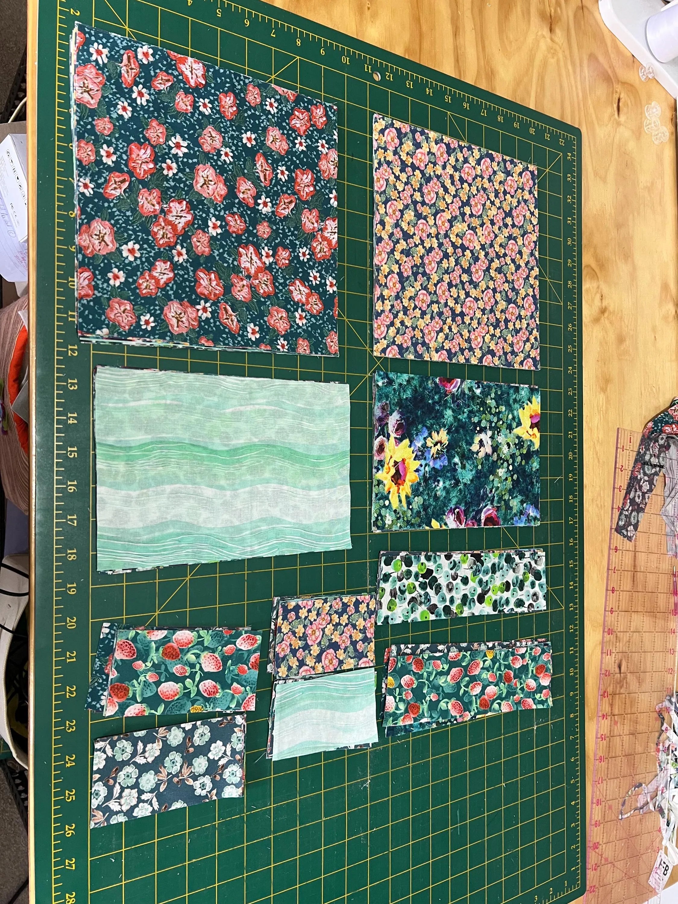 Easy 5-Cut Fat Quarter Quilt Pattern: Beginner PDF Tutorial (Lap Size 50"x60")
