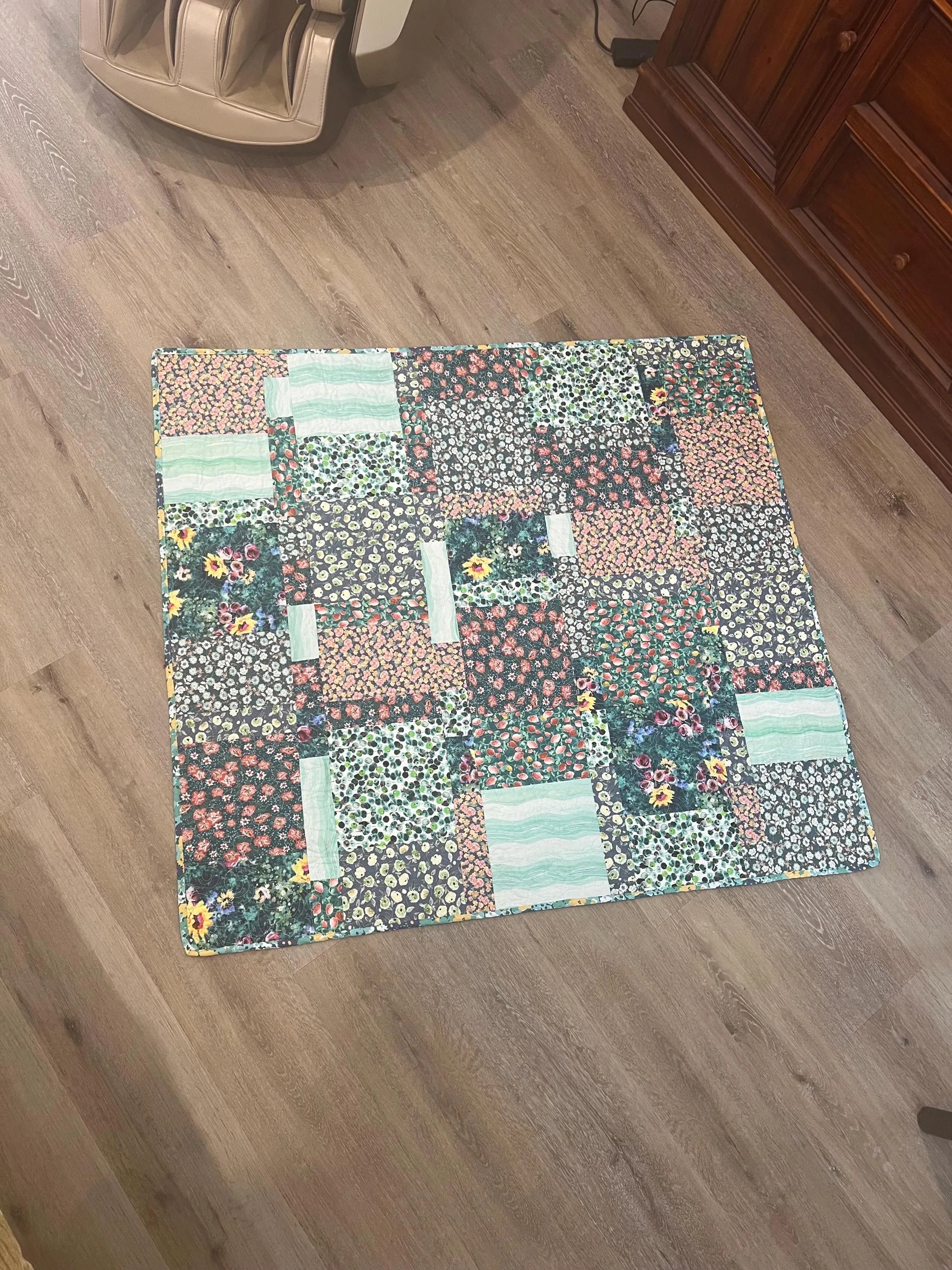 Easy 5-Cut Fat Quarter Quilt Pattern: Beginner PDF Tutorial (Lap Size 50"x60")