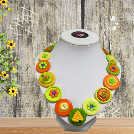 Button necklace - Busy Bees