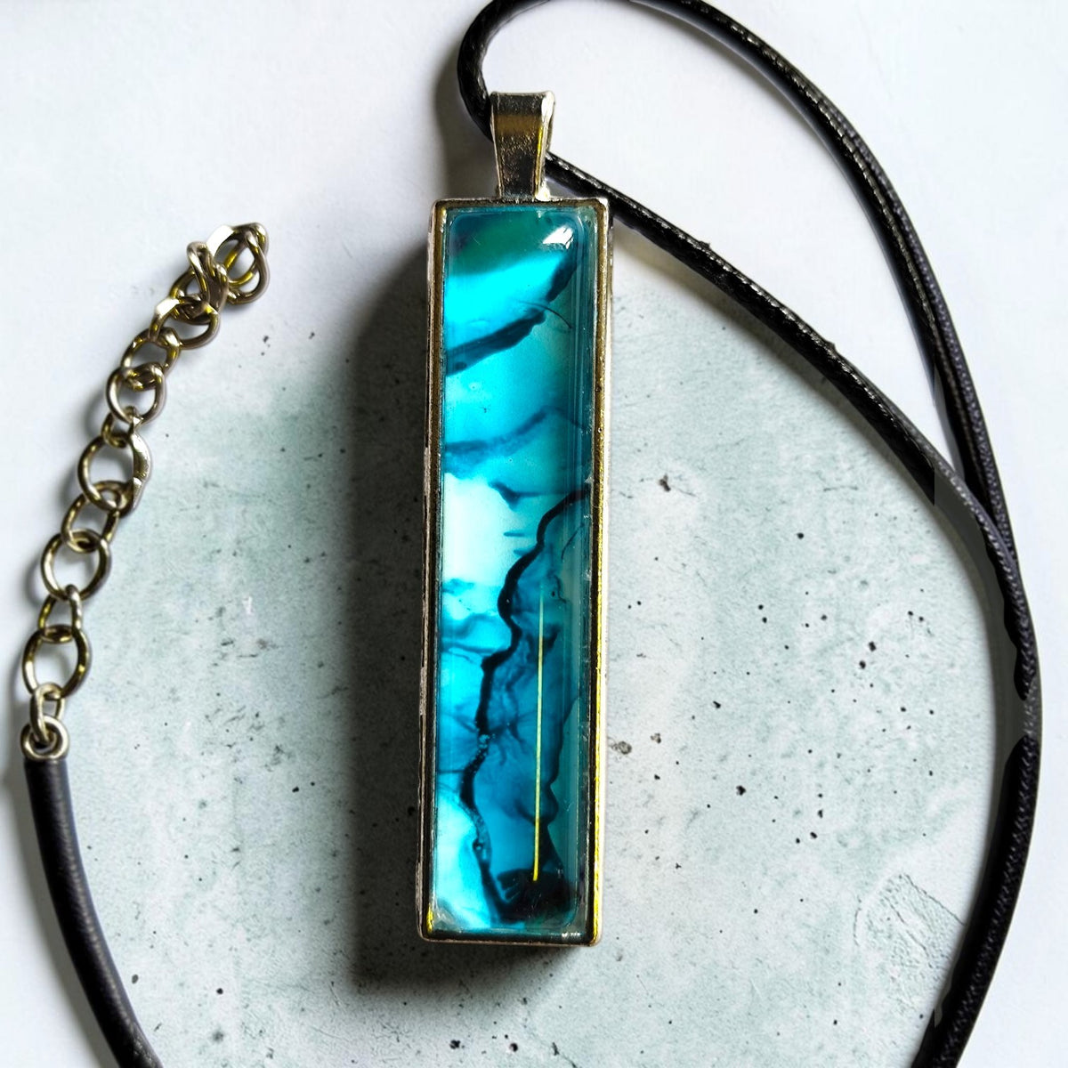 Teal Alcohol Ink Pendant Necklace – Wearable Art