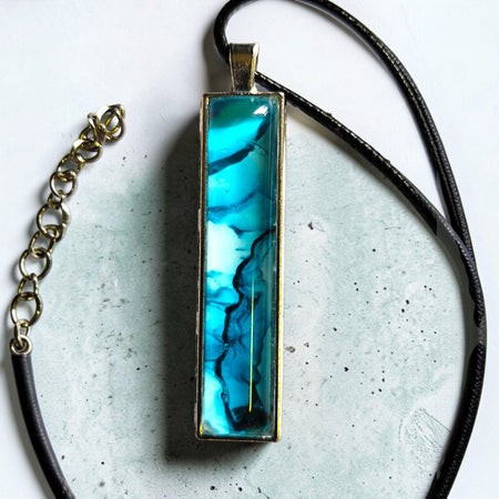Teal Alcohol Ink Pendant Necklace – Wearable Art