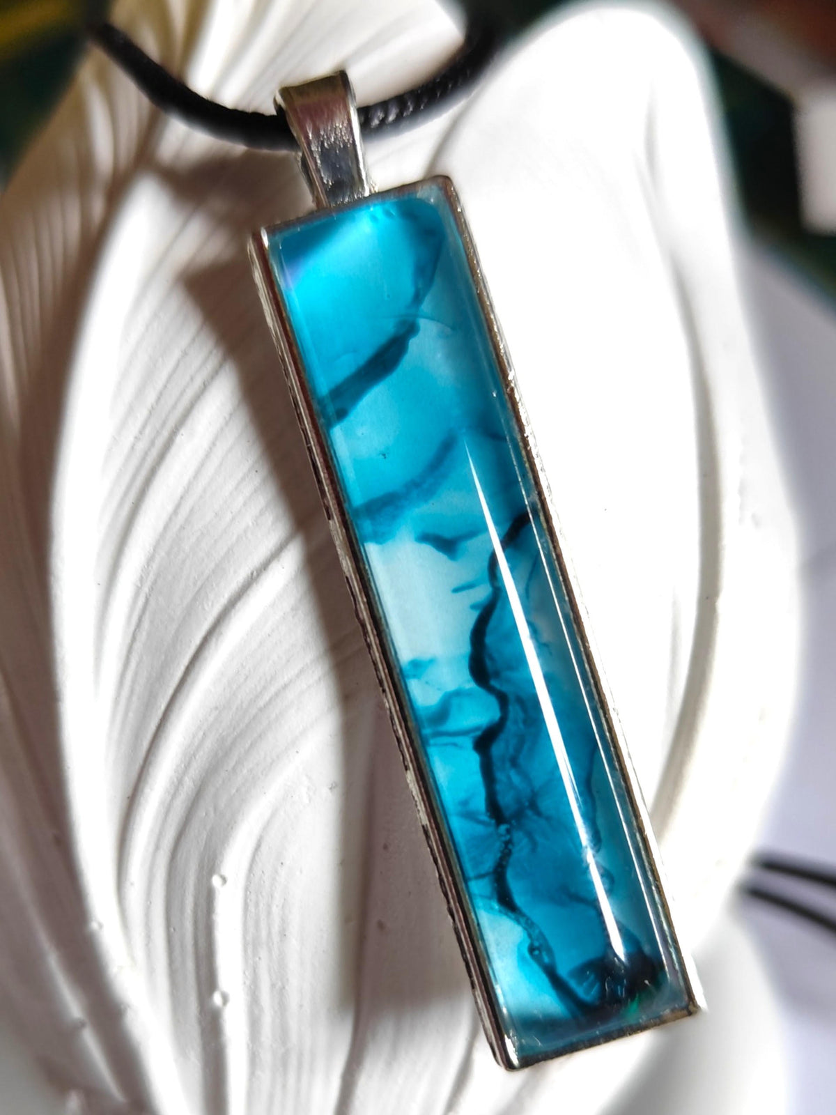 Teal Alcohol Ink Pendant Necklace – Wearable Art