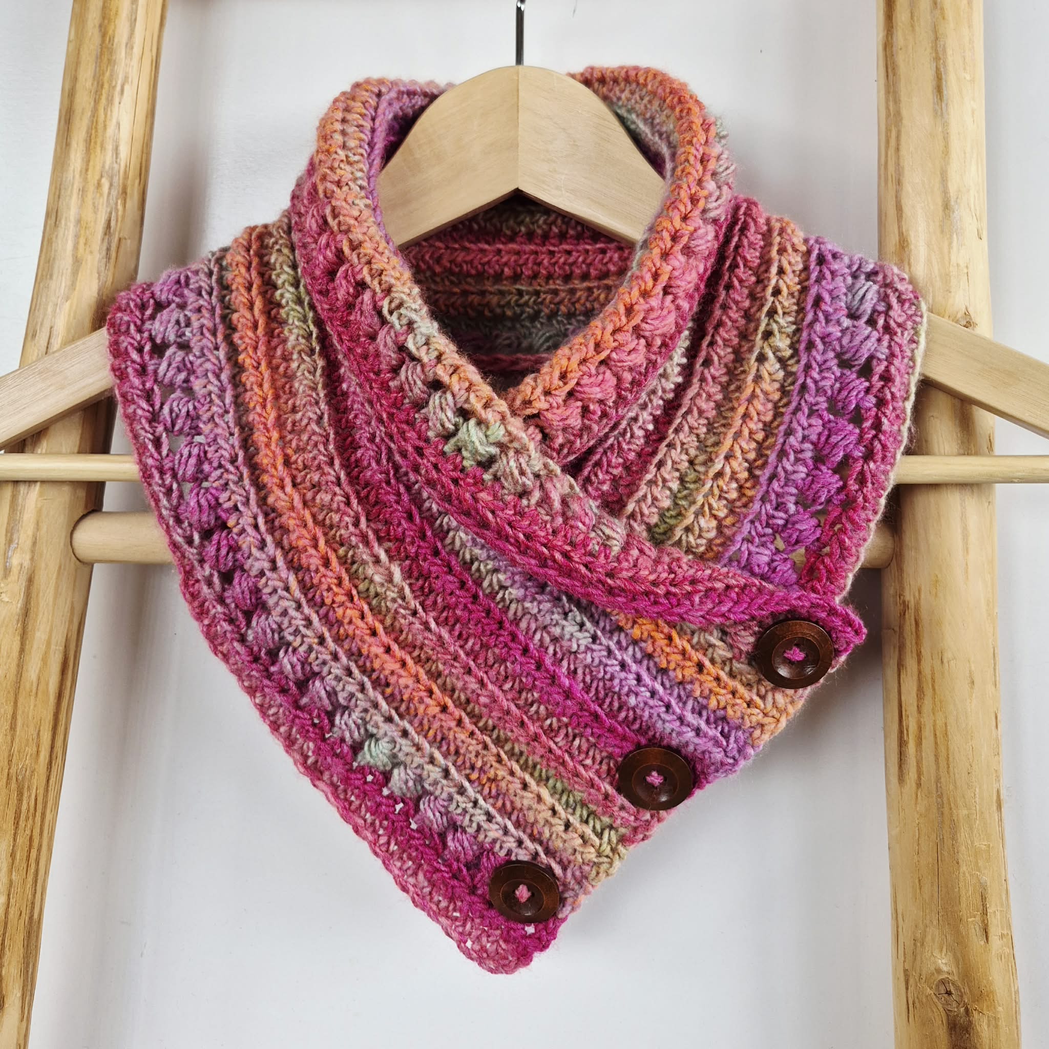Ladies Neck warmer | Cowl | Scarf | Sunset Toned | Adult | Vintage | Crochet | Buttoned