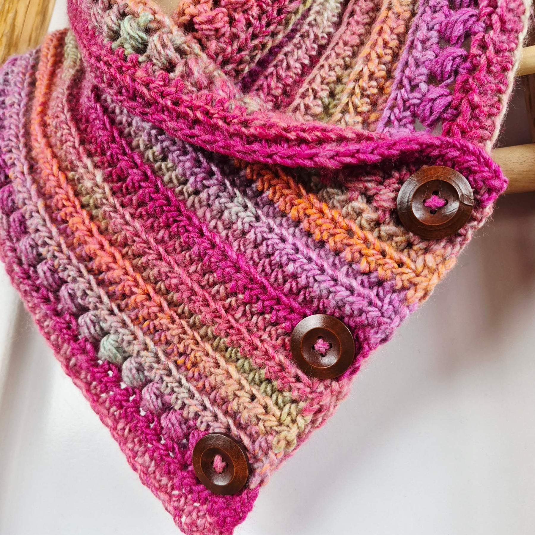 Ladies Neck warmer | Cowl | Scarf | Sunset Toned | Adult | Vintage | Crochet | Buttoned