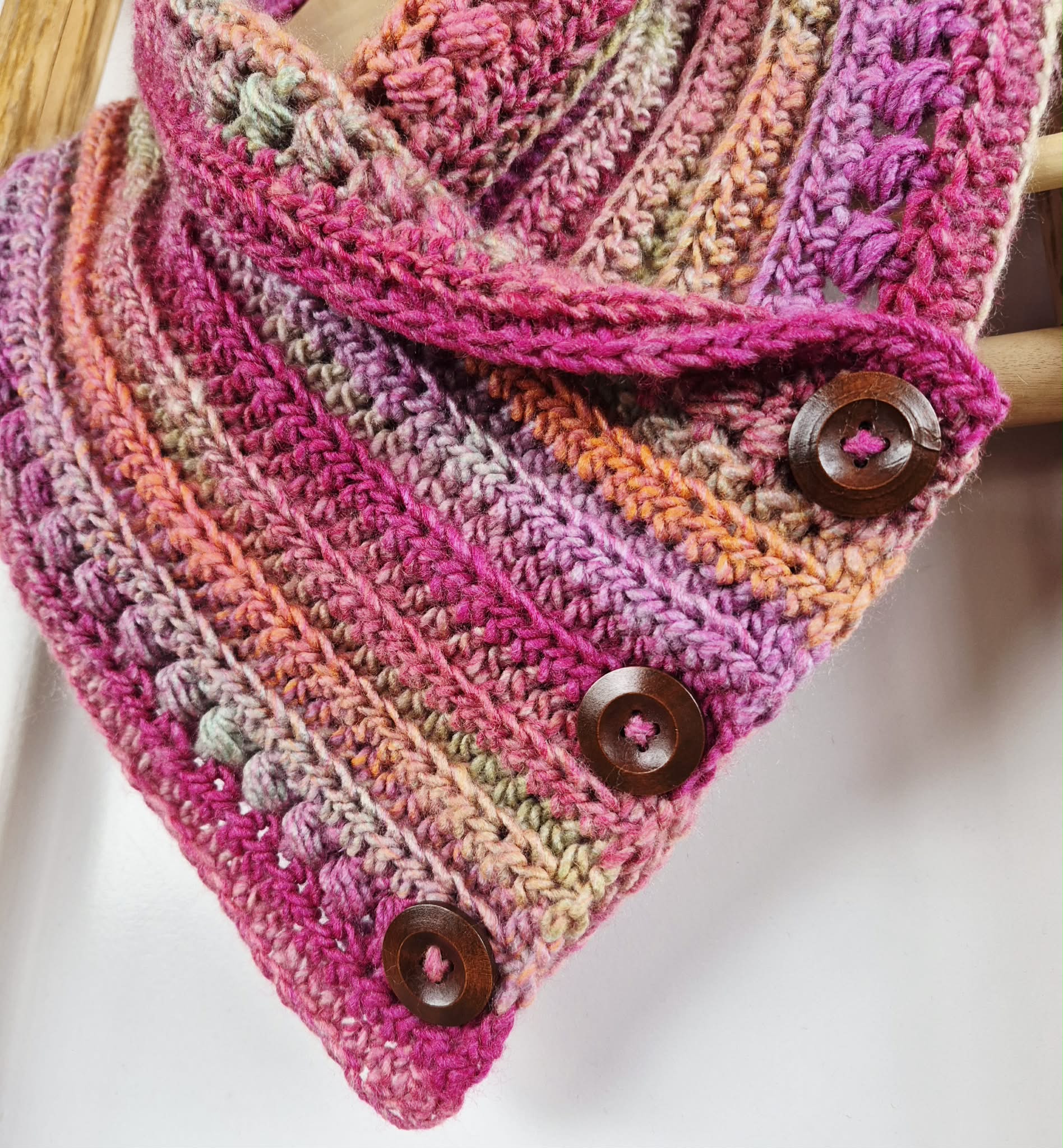 Ladies Neck warmer | Cowl | Scarf | Sunset Toned | Adult | Vintage | Crochet | Buttoned