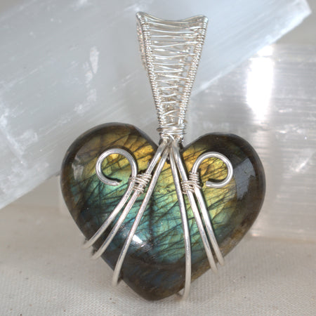 Heart of Midnight - Labradorite Pendant in Silver