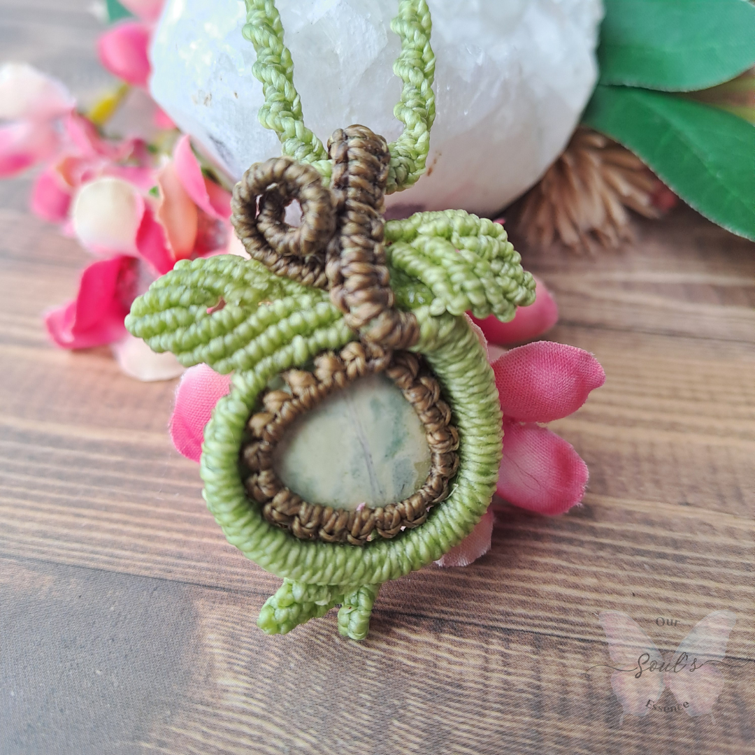 Lemon Chrysoprase Micro Macramé Necklace