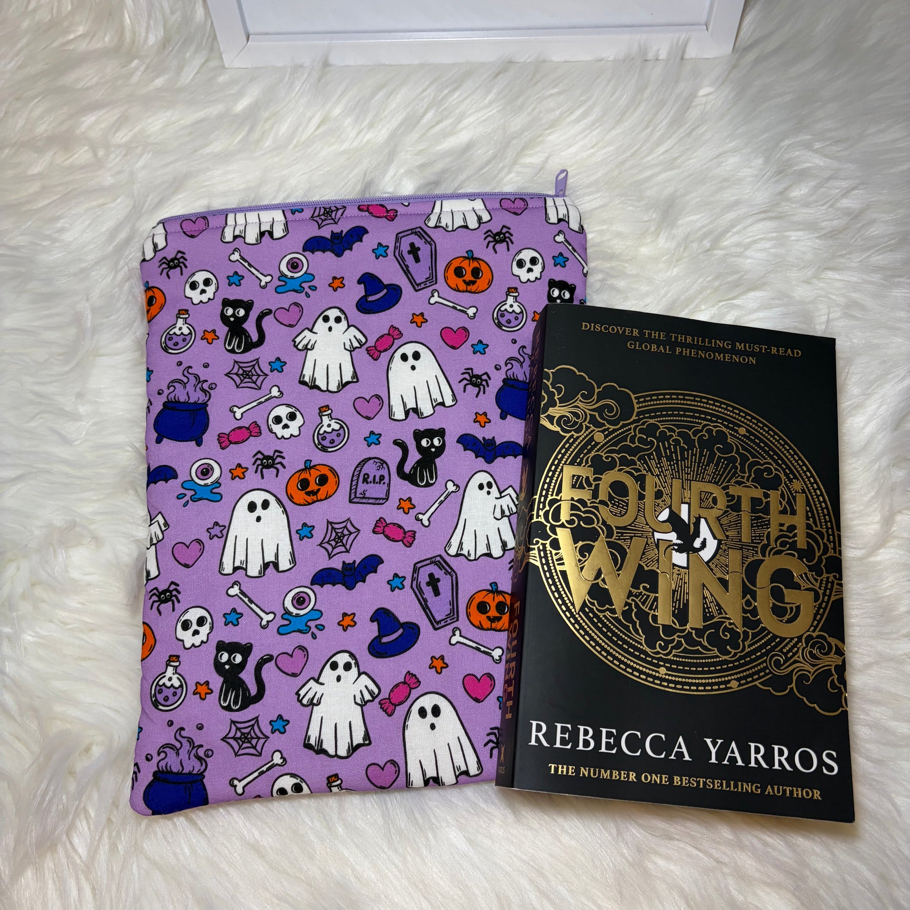 👻 Book Sleeve with Zipper | 👻 Lilac Boo Crew