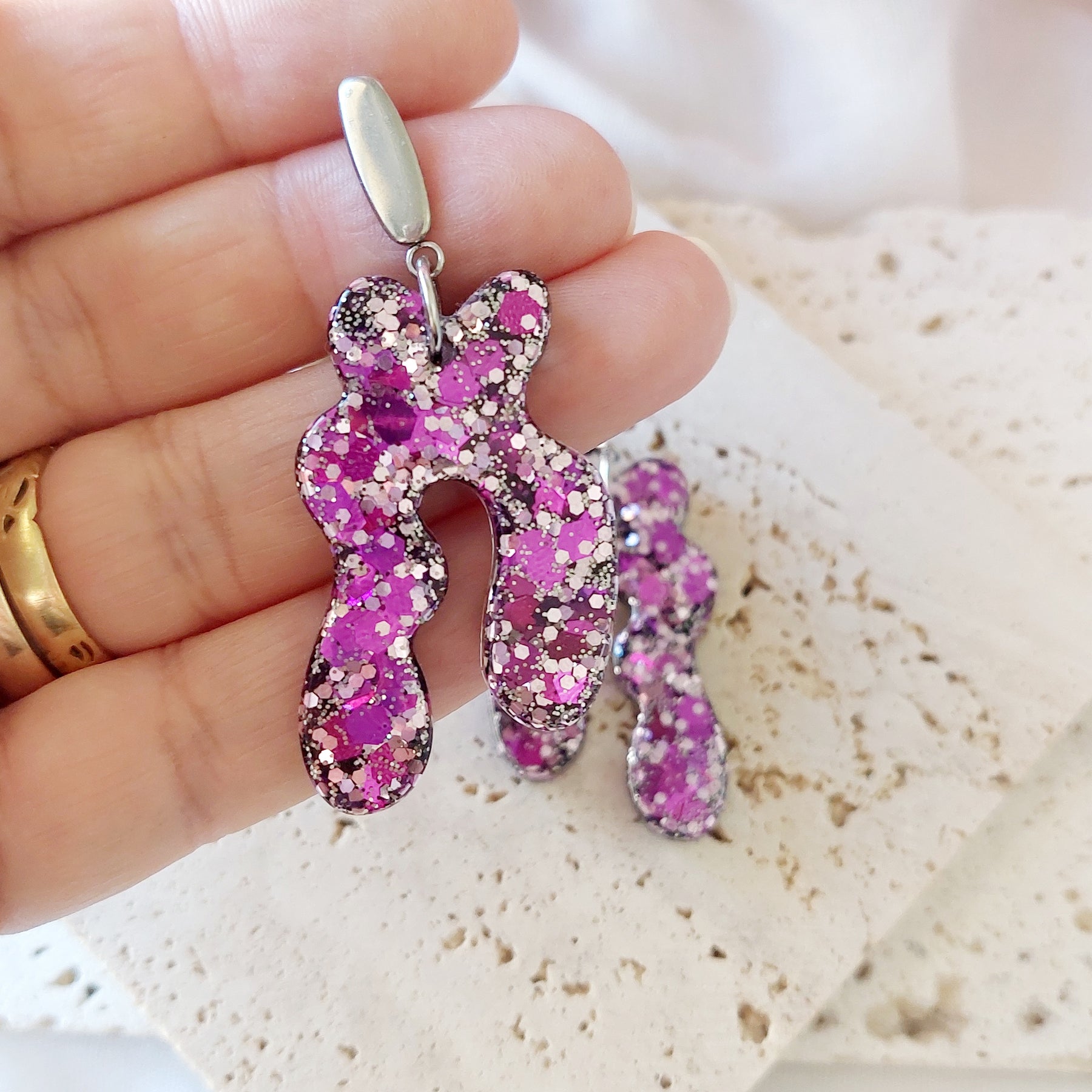 Wavy Arch Glitter Resin Dangle Earrings