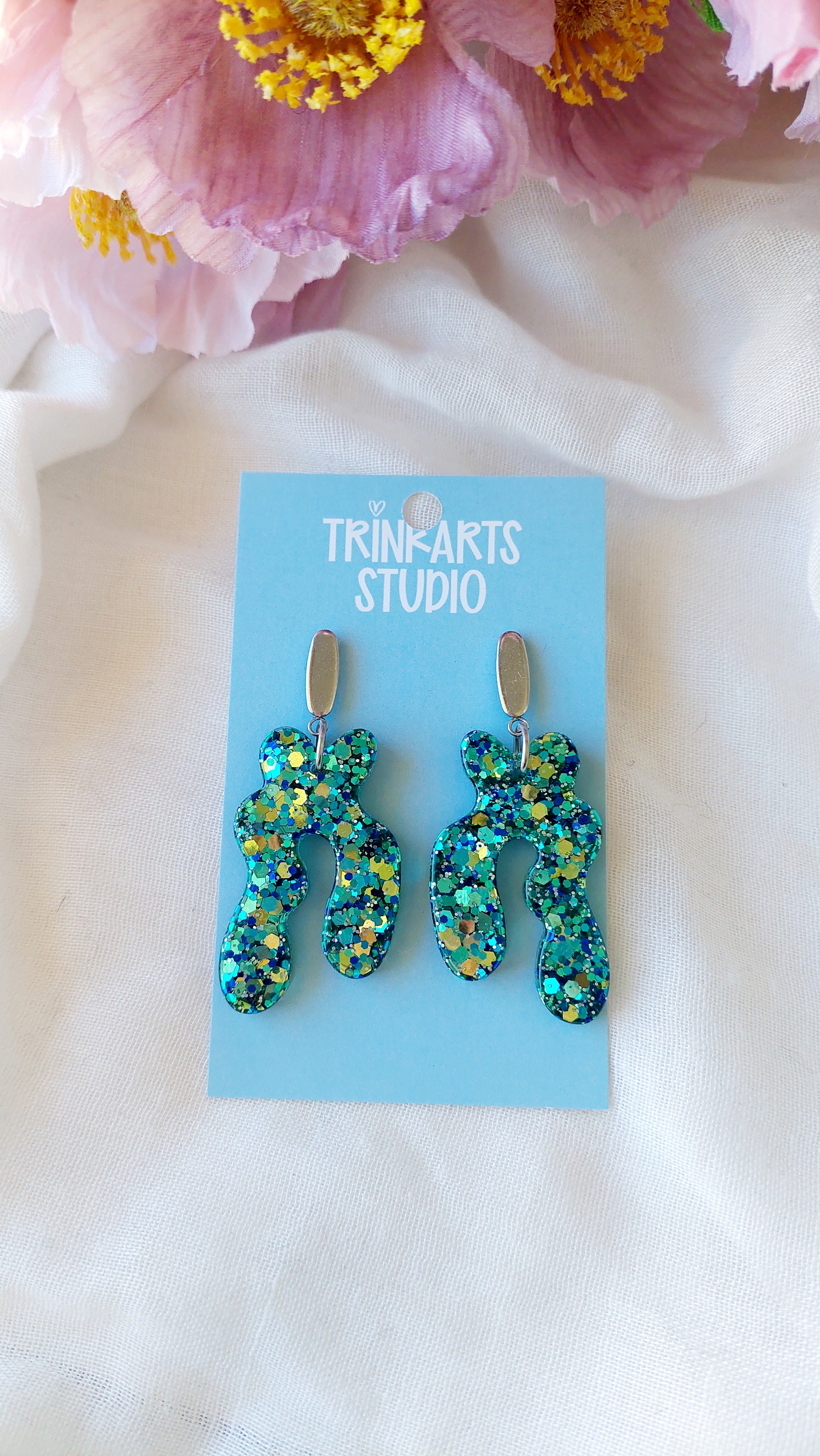 Wavy Arch Glitter Resin Dangle Earrings