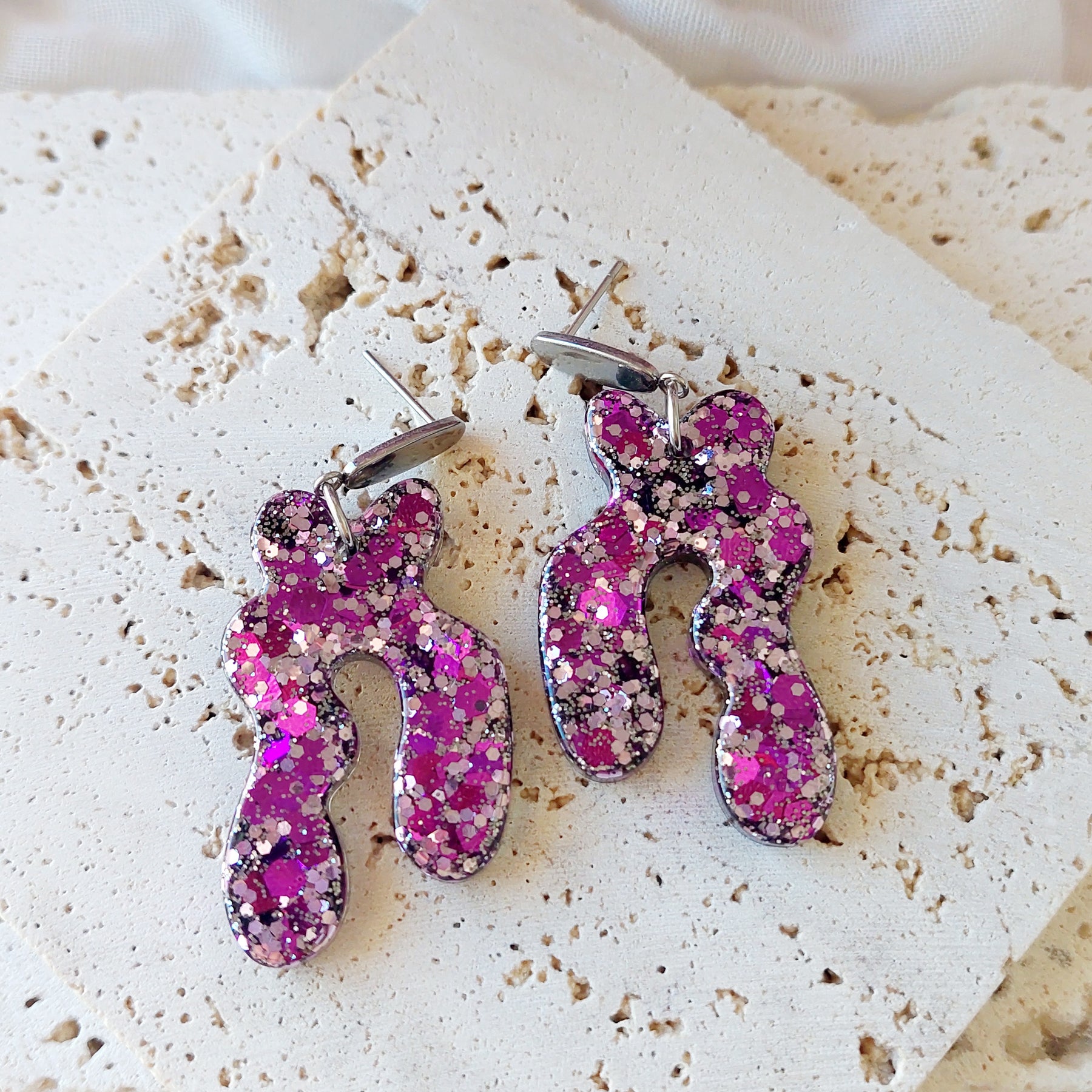Wavy Arch Glitter Resin Dangle Earrings