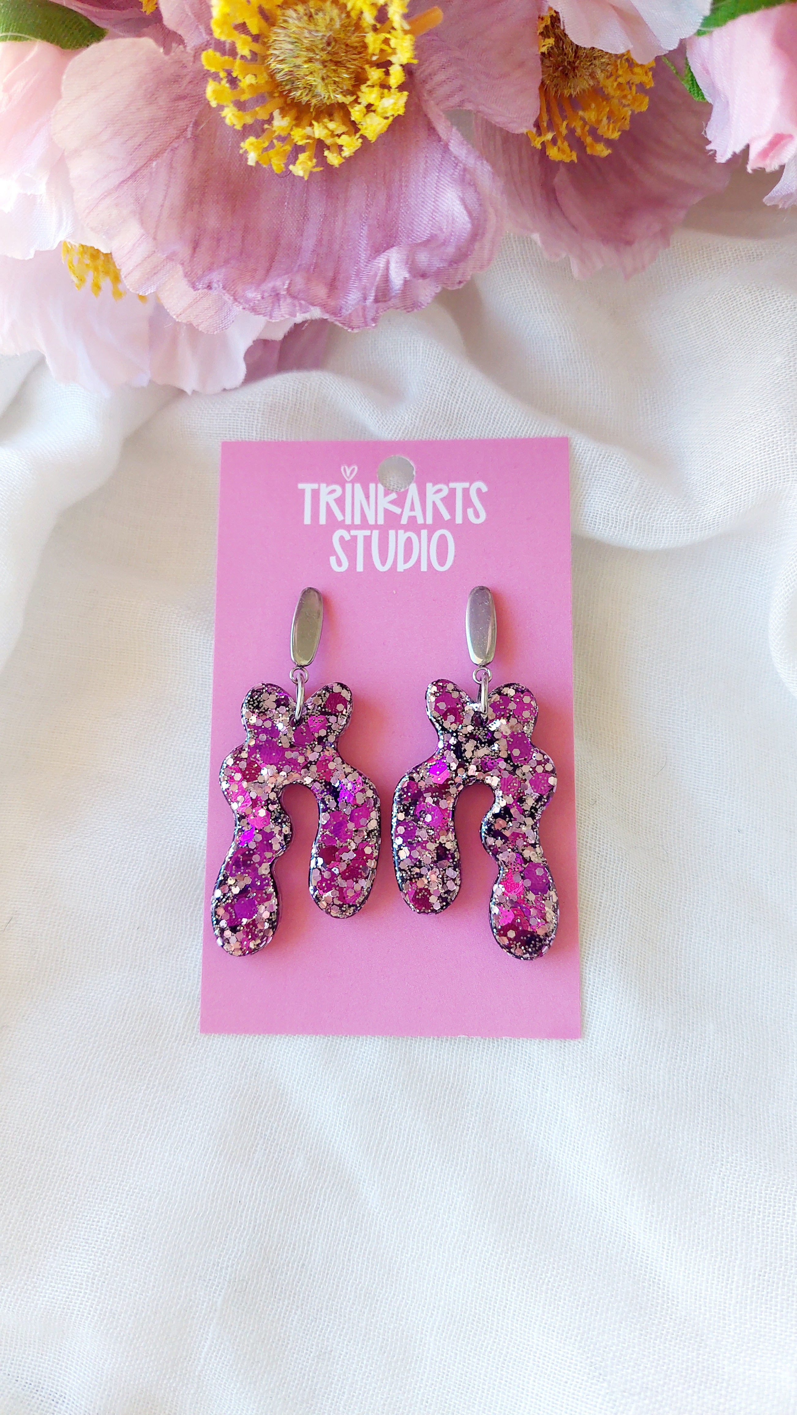 Wavy Arch Glitter Resin Dangle Earrings