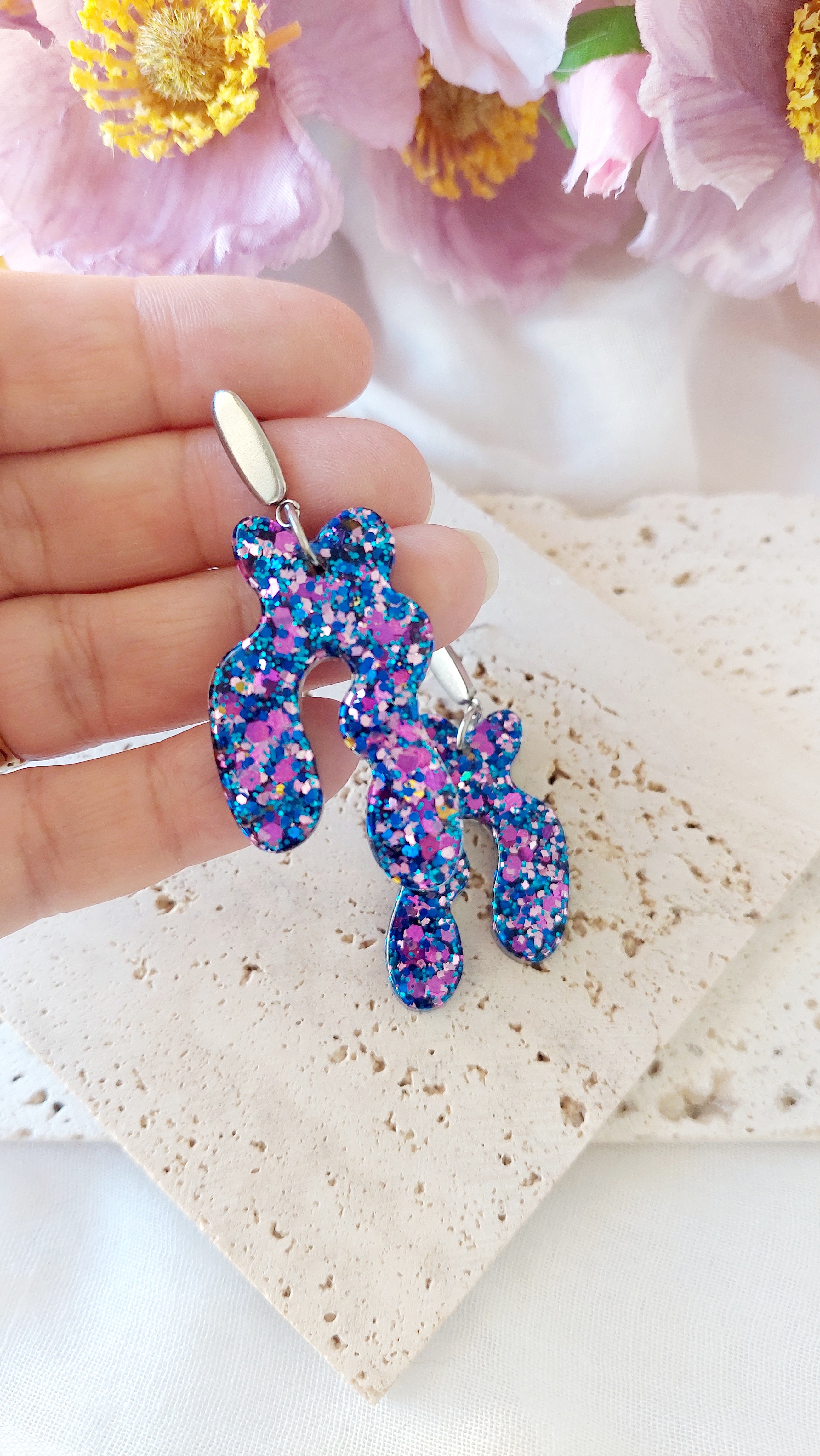 Wavy Arch Glitter Resin Dangle Earrings
