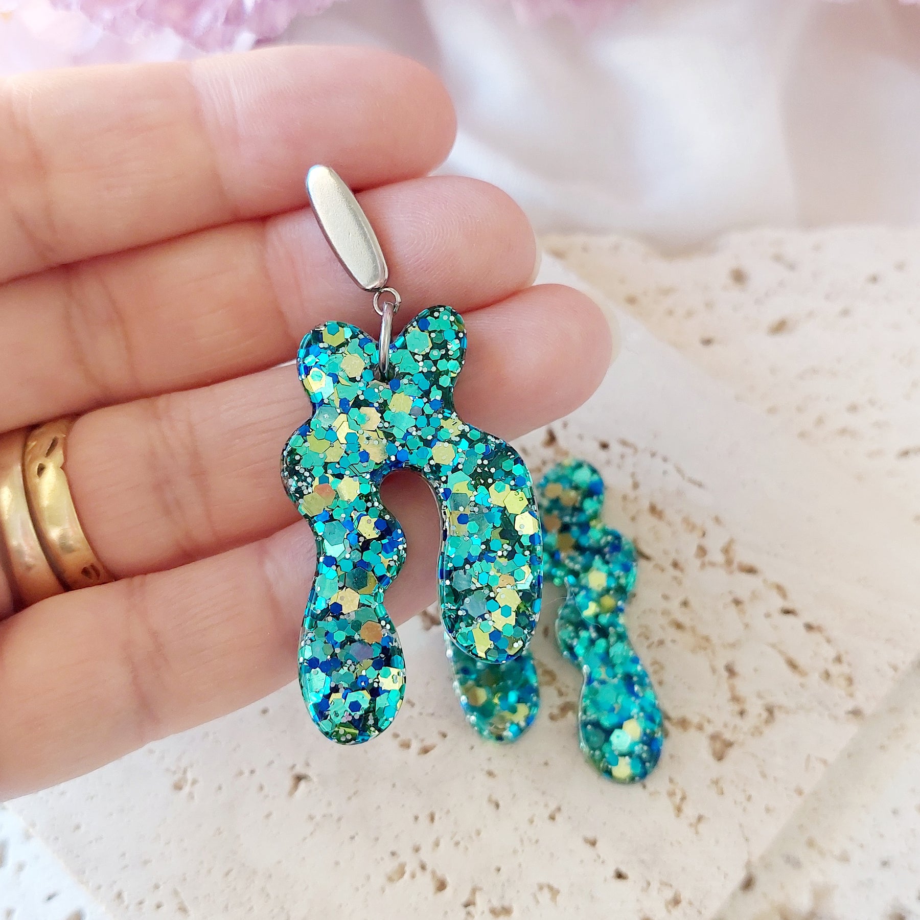 Wavy Arch Glitter Resin Dangle Earrings