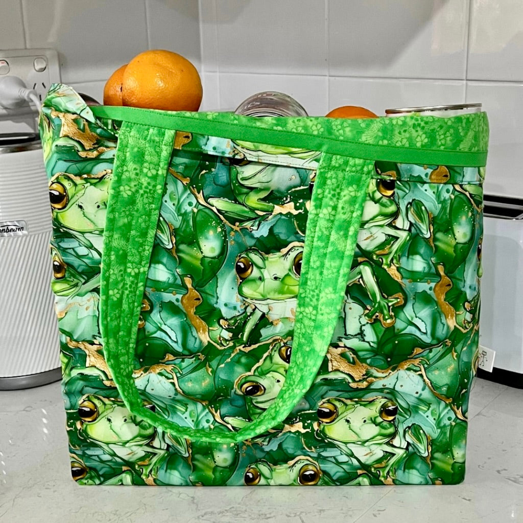 Grocery Tote ...Frogs ... Lined with storage bag