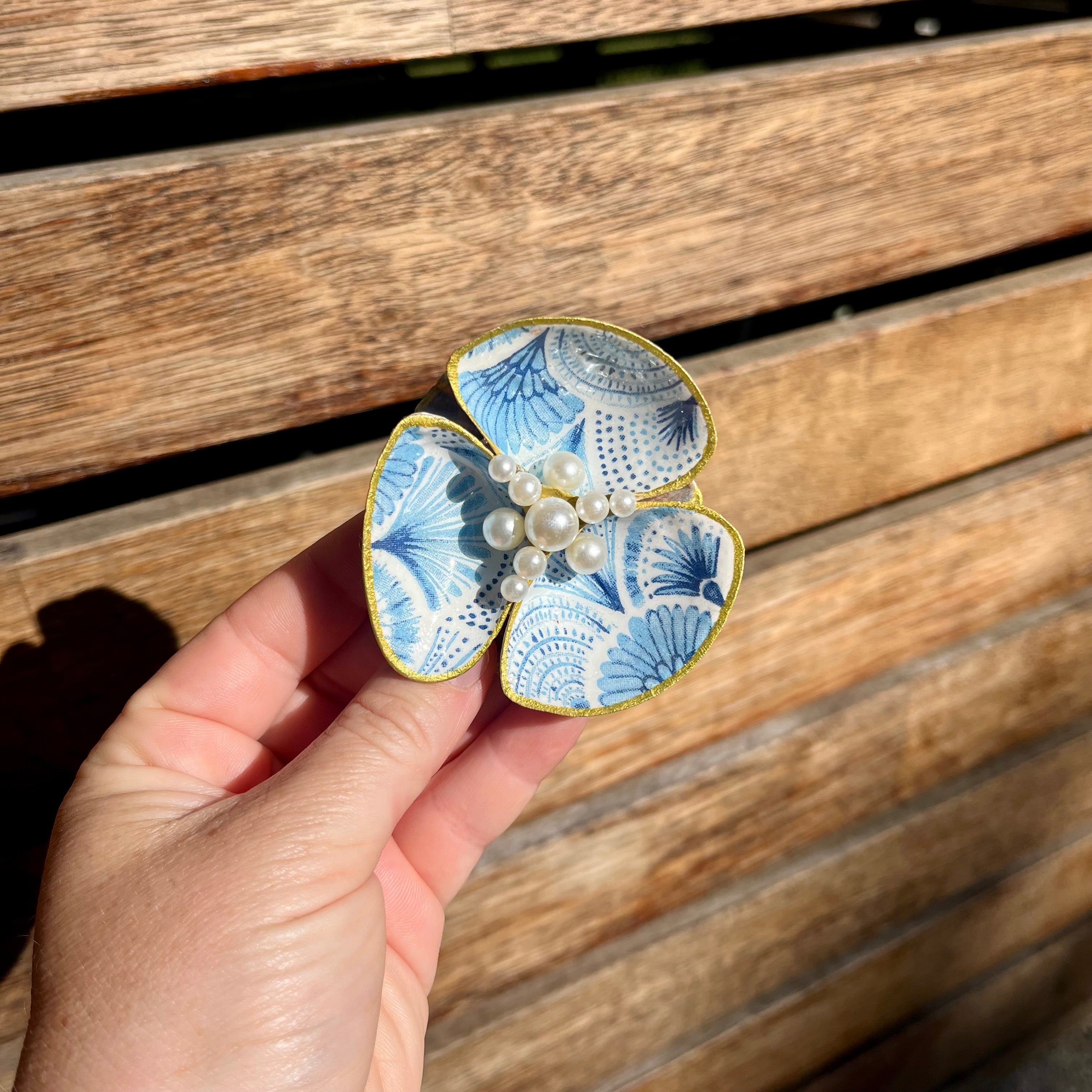 Handcrafted Shell Jewellery Holder With Blue Pattern