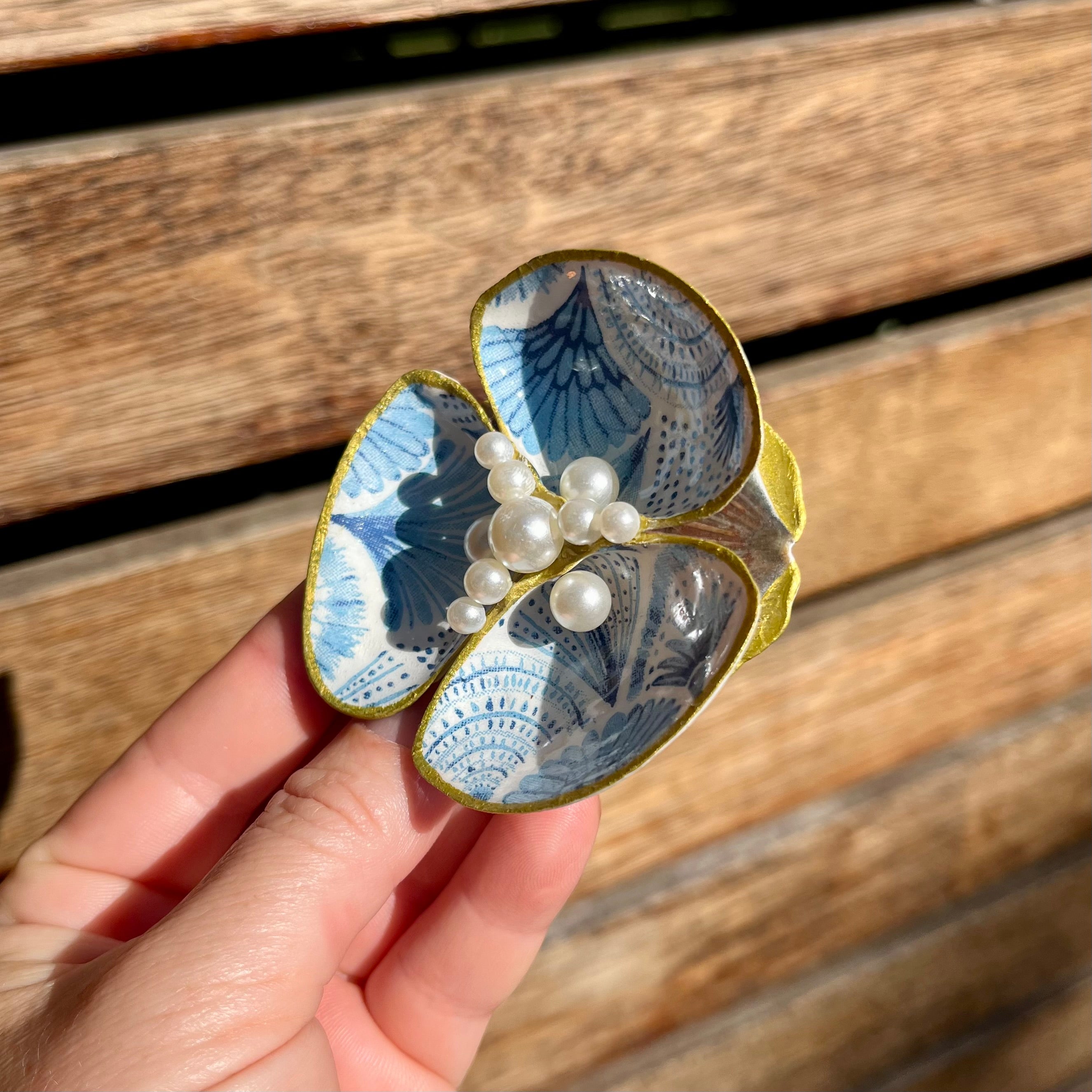 Handcrafted Shell Jewellery Holder With Blue Pattern