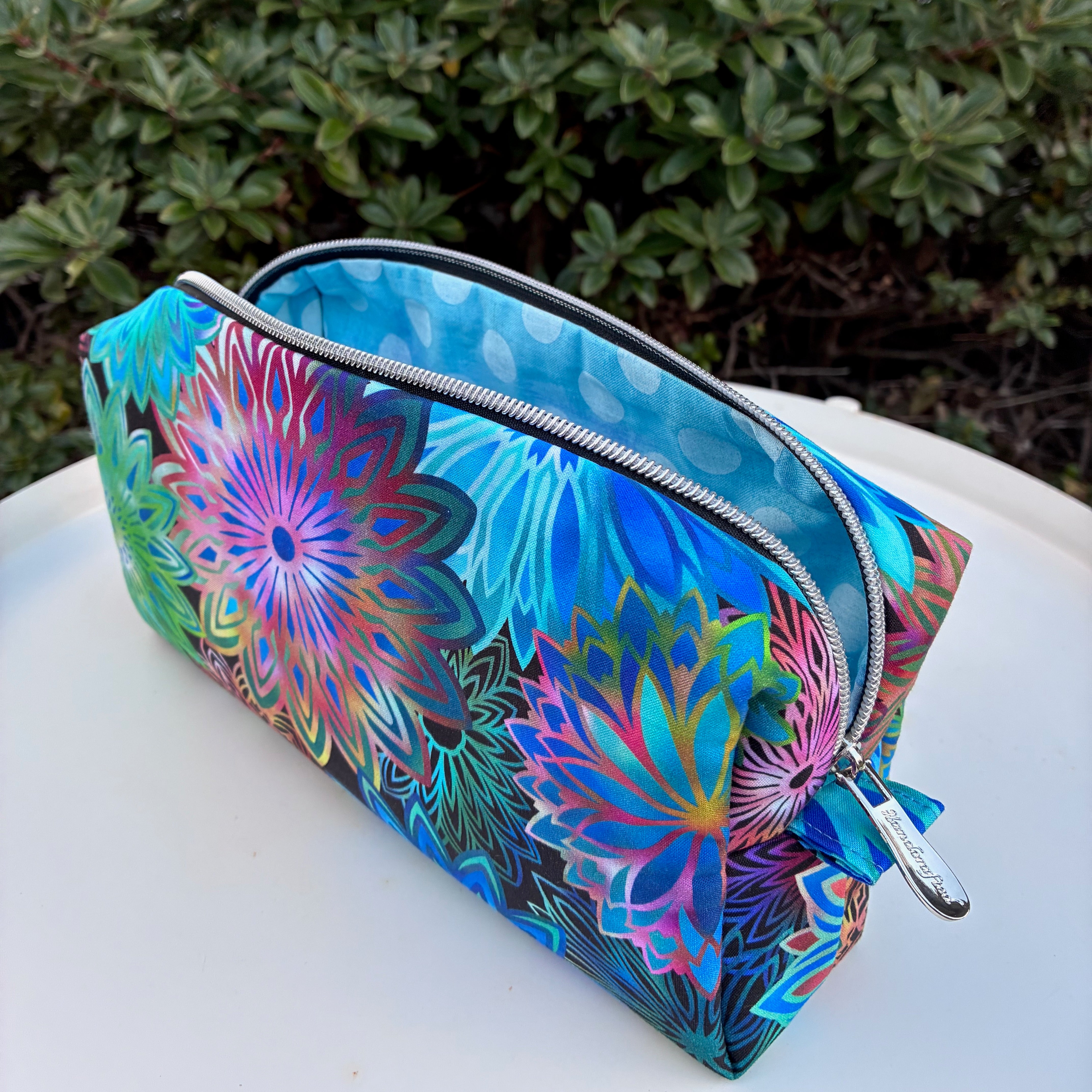 Bilby Pouch - Dazzle (Jason Yenter for In The Beginning fabrics) lined with Grunge Hits The Spot for Moda