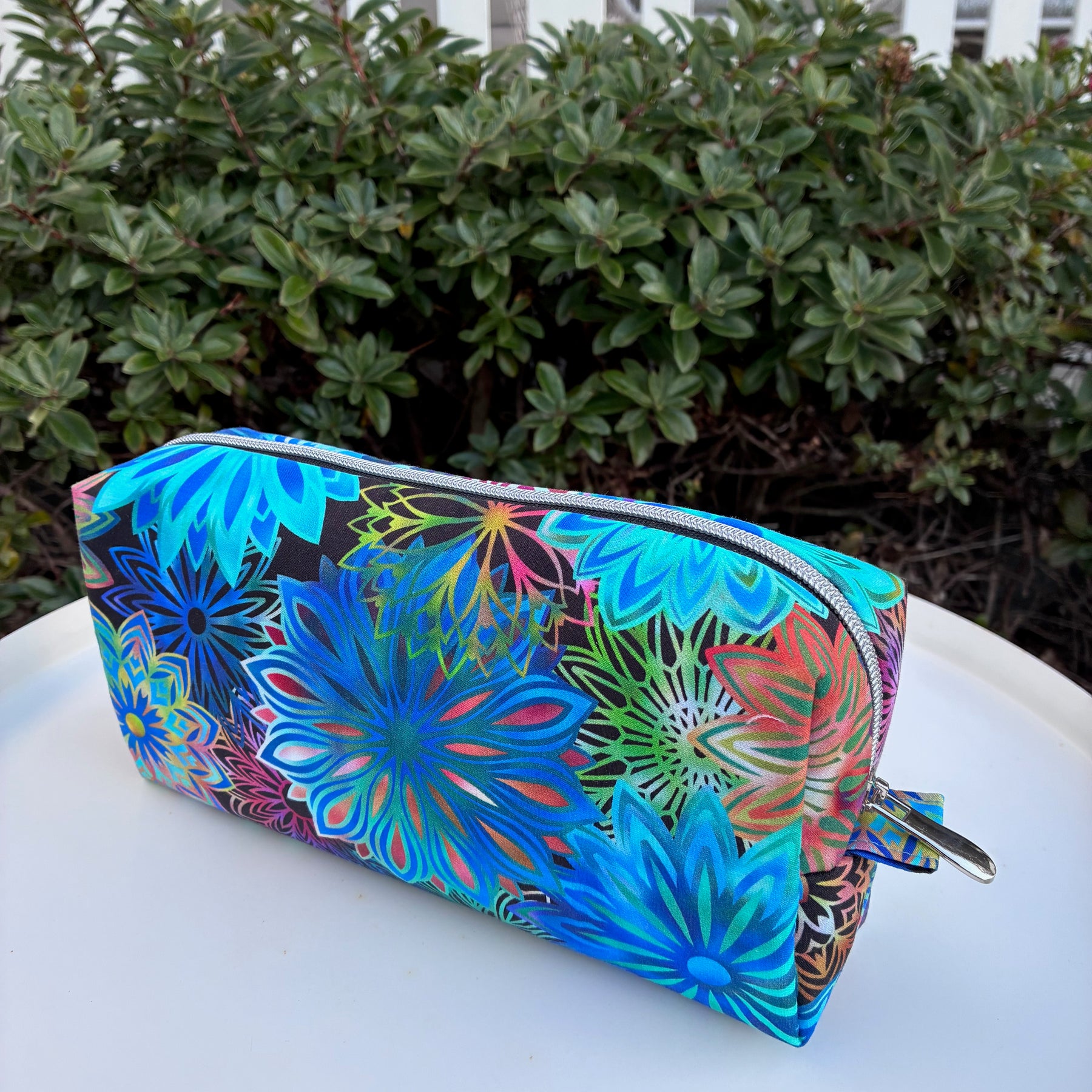 Bilby Pouch - Dazzle (Jason Yenter for In The Beginning fabrics) lined with Grunge Hits The Spot for Moda