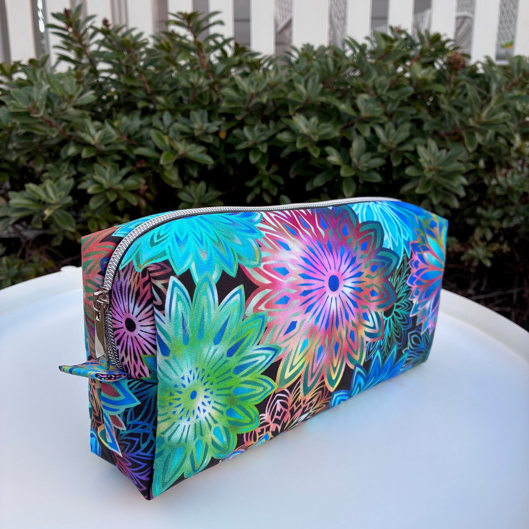 Bilby Pouch - Dazzle (Jason Yenter for In The Beginning fabrics) lined with Grunge Hits The Spot for Moda