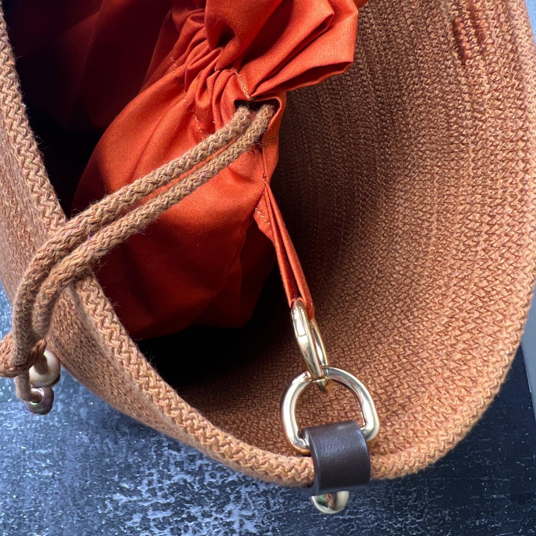 Tote bag
