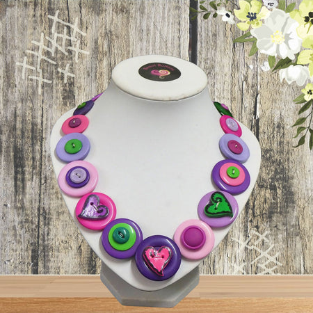 Button necklace - Queen of Hearts