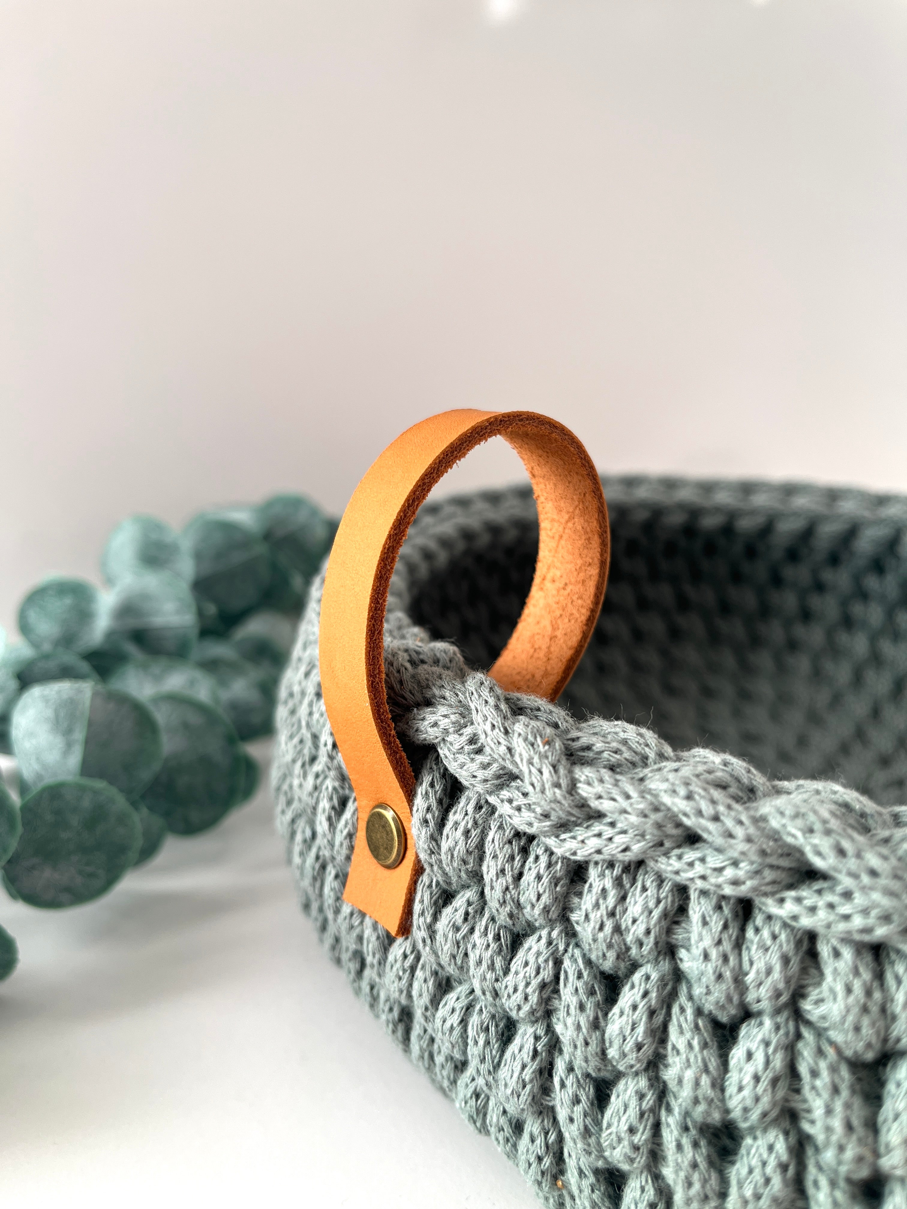 Crochet basket with handles - colour Laurel