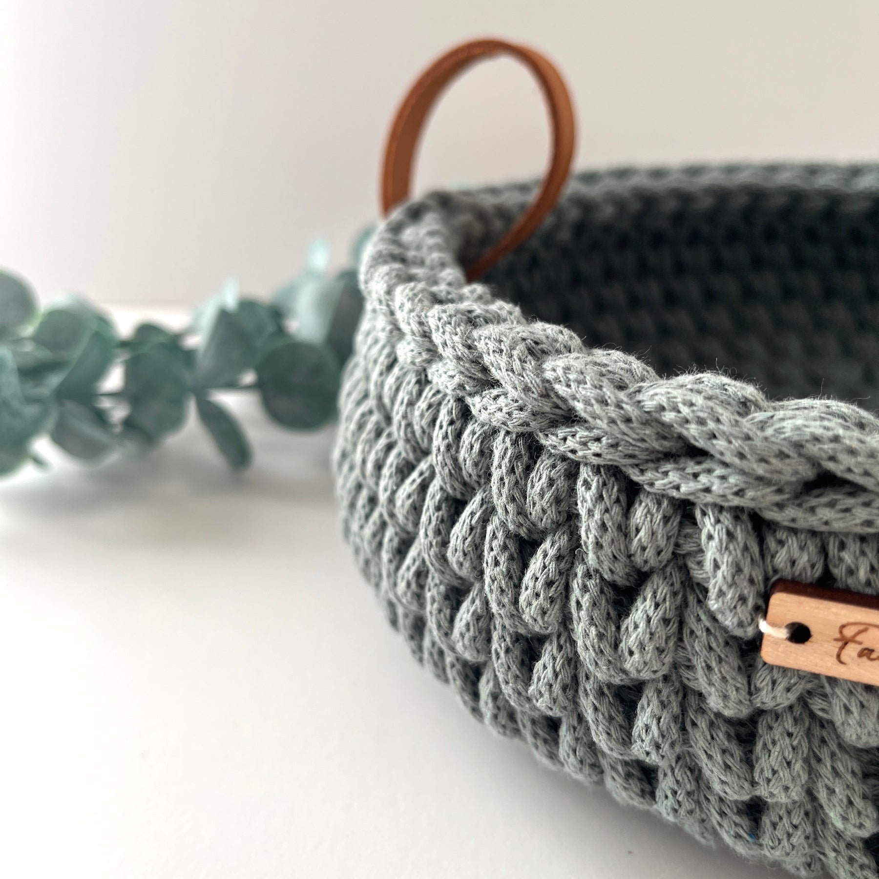 Crochet basket with handles - colour Laurel