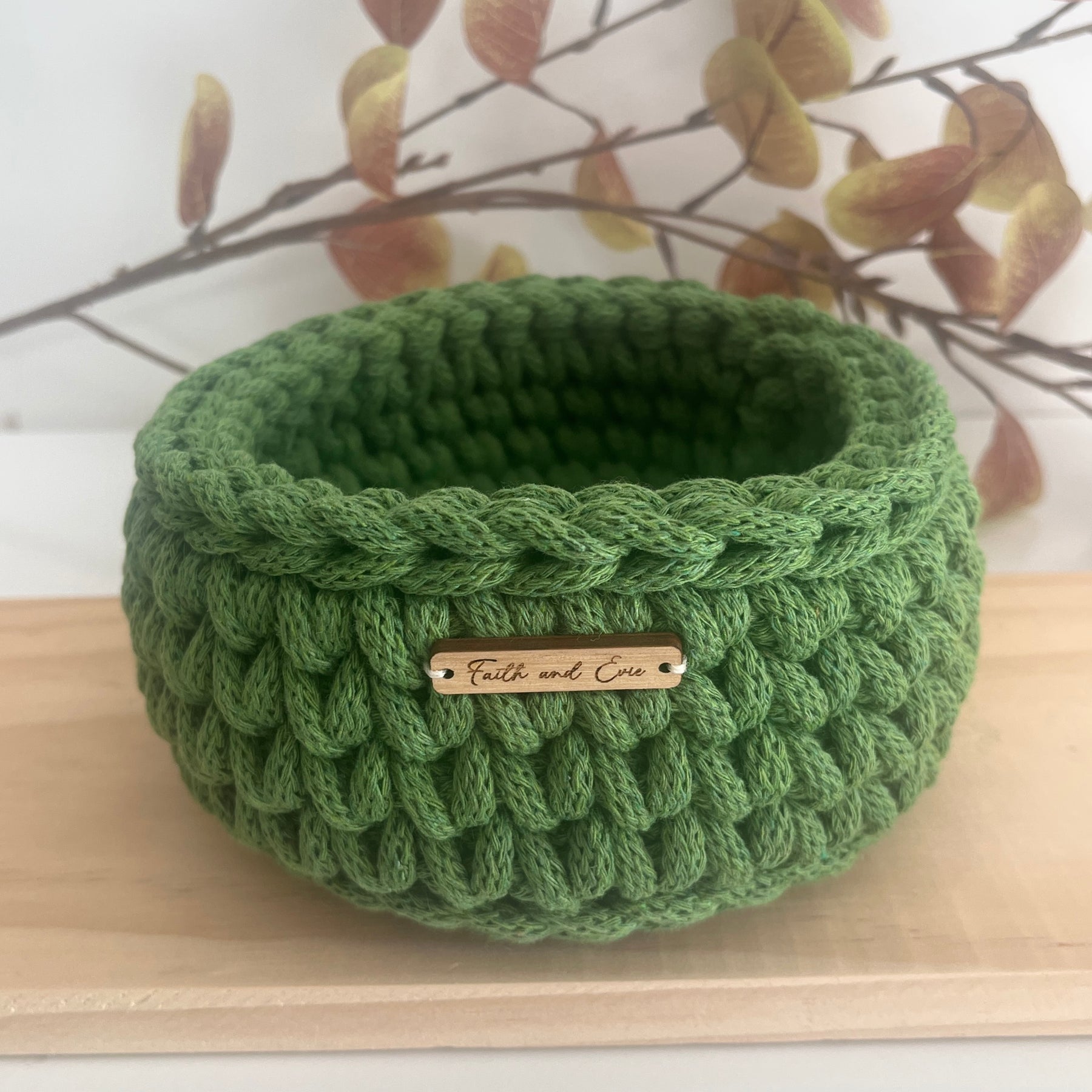 Small crochet basket - colour Fern