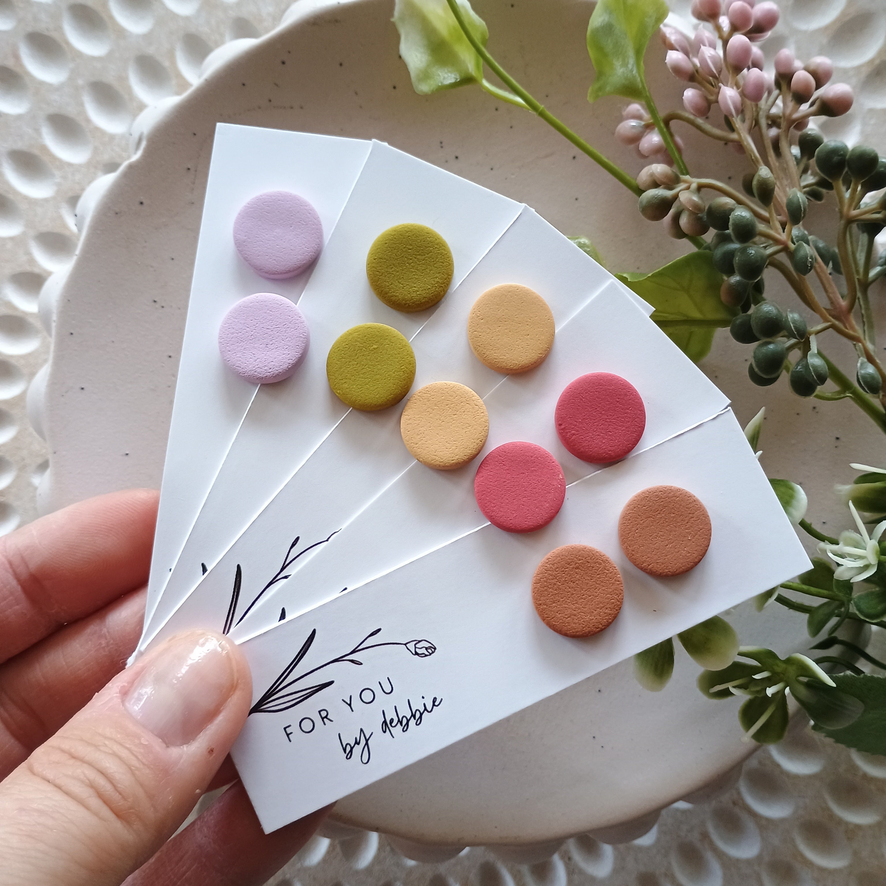 Everyday circle stud earrings
