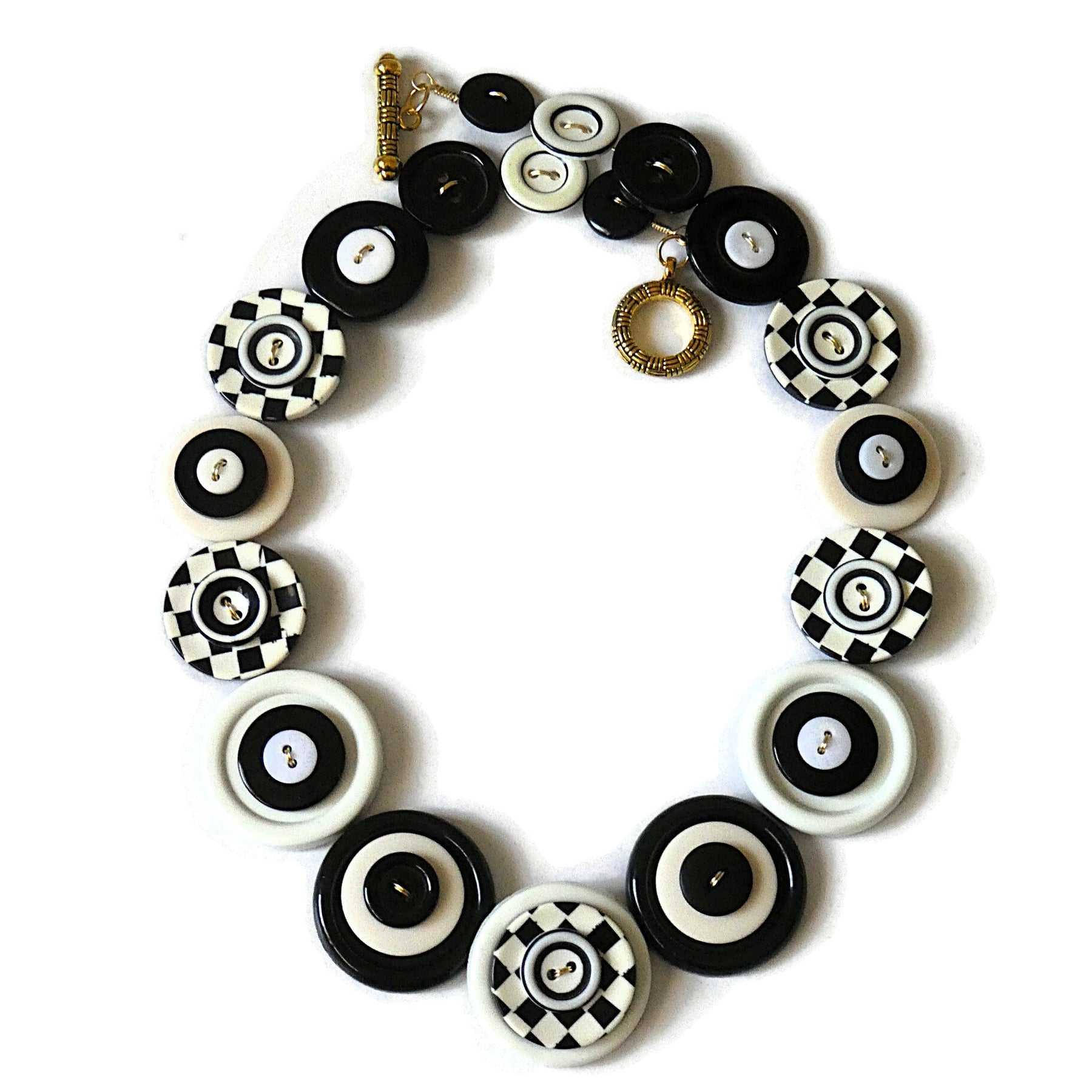 Button necklace and earrings - Checkmate