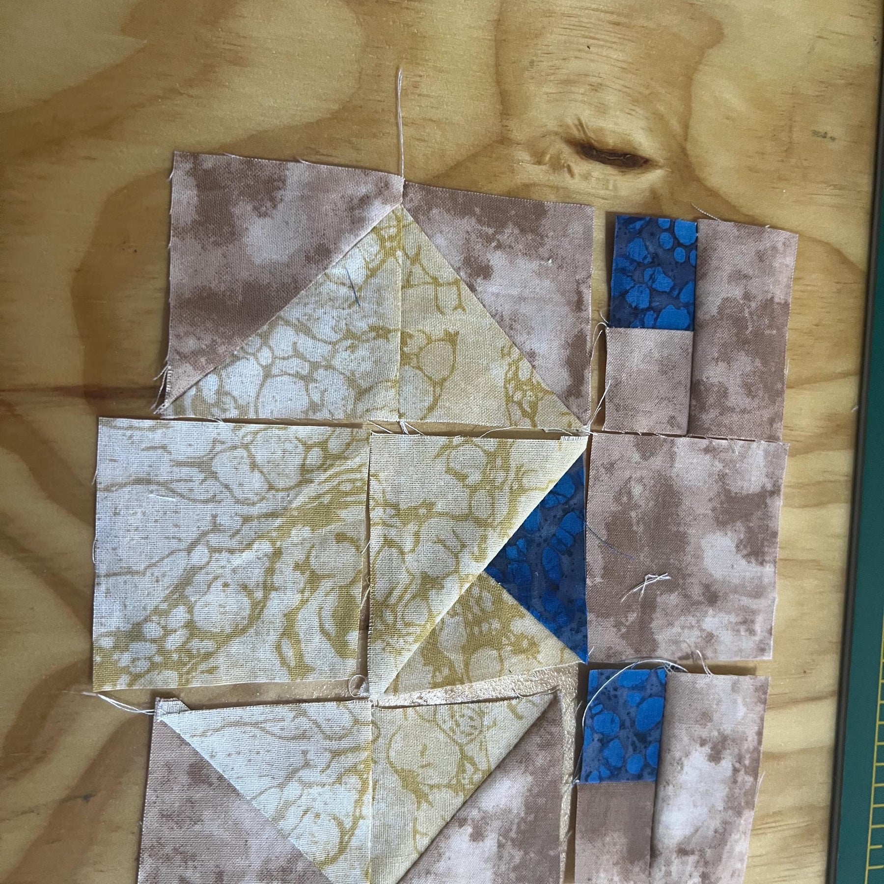 Teddy Bear Baby Quilt Pattern: Beginner-Friendly Patchwork (PDF Download)