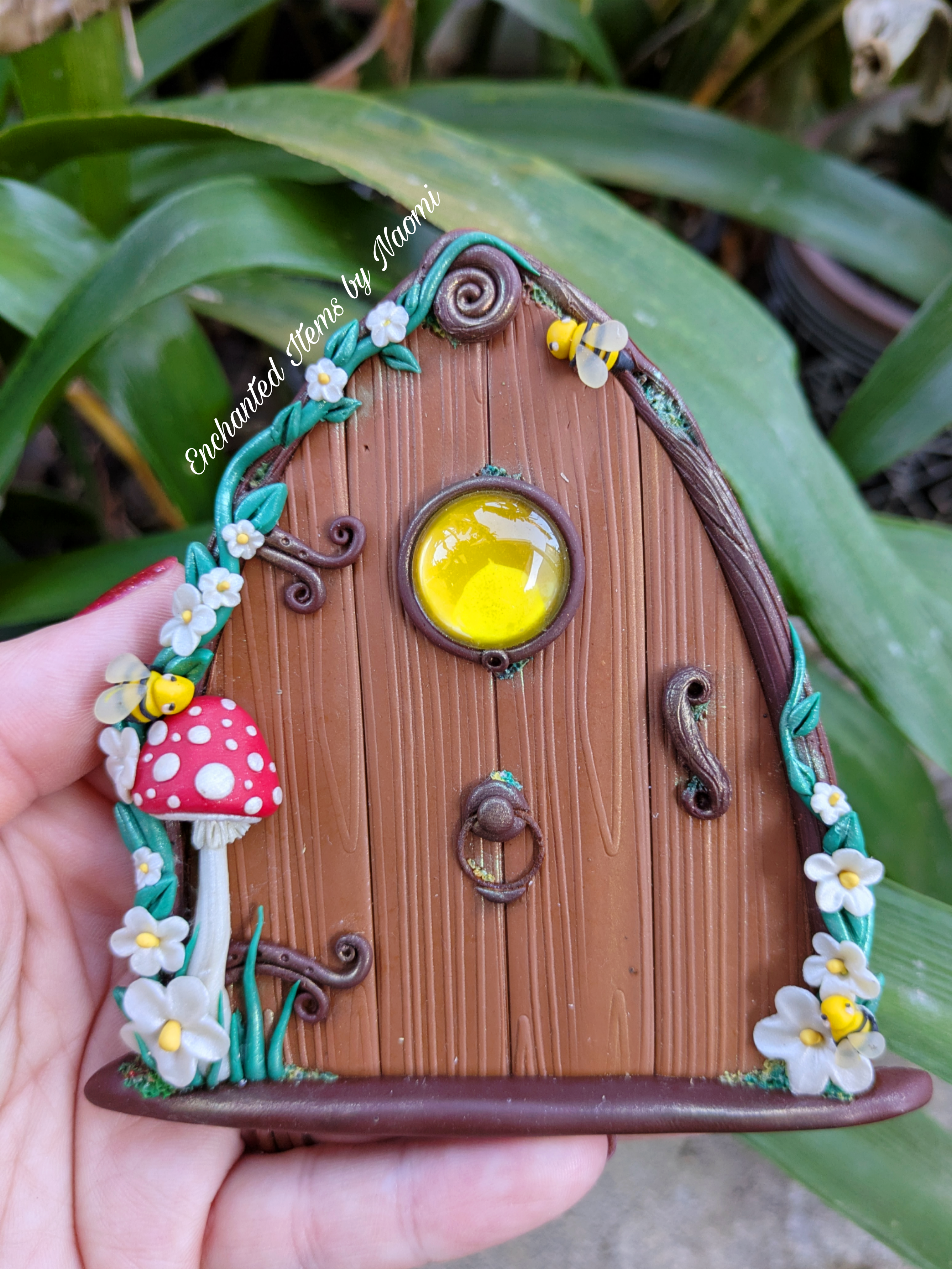 Bumblebee Fairy Door & Beehive Stalk Set