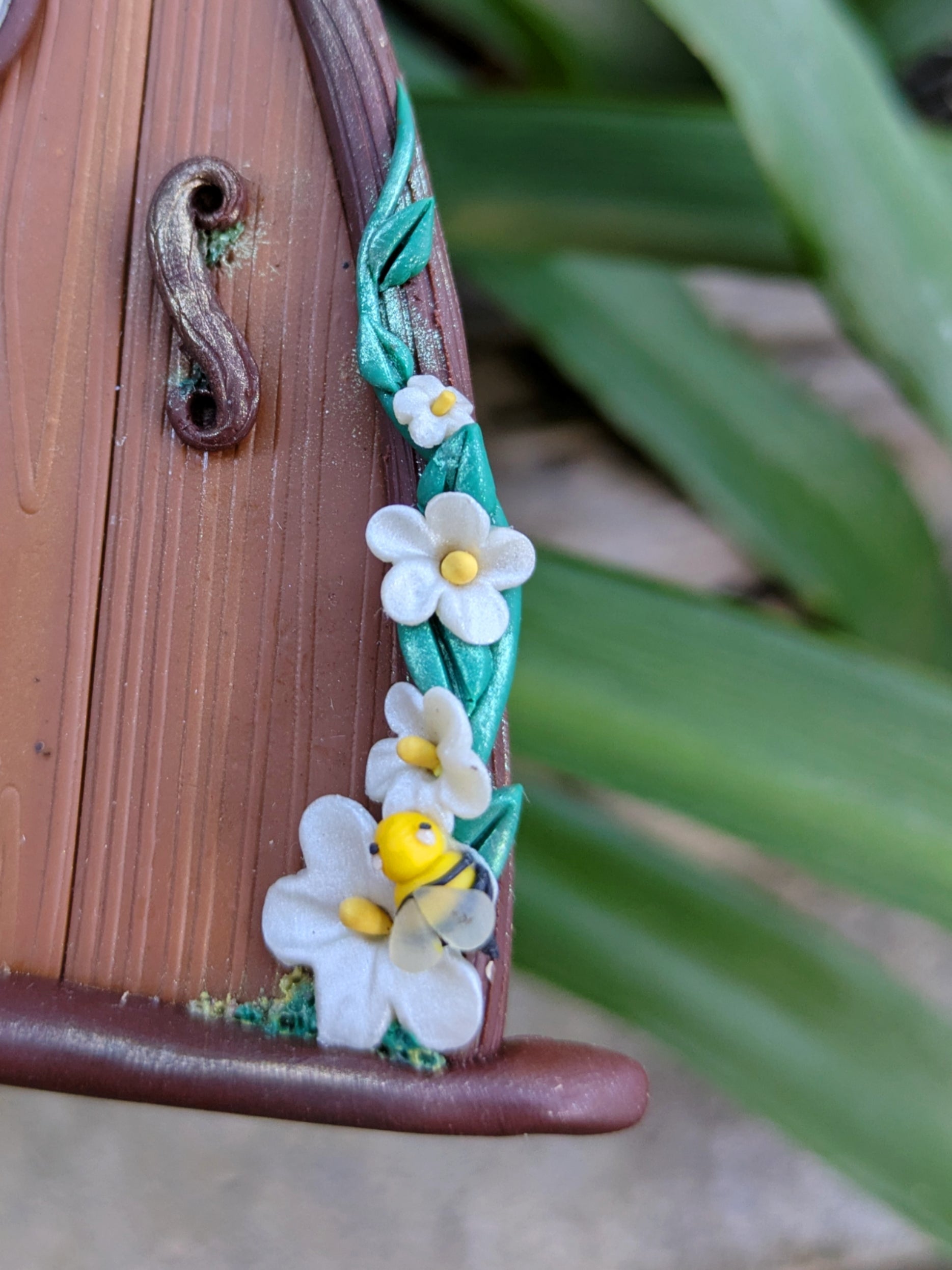 Bumblebee Fairy Door & Beehive Stalk Set