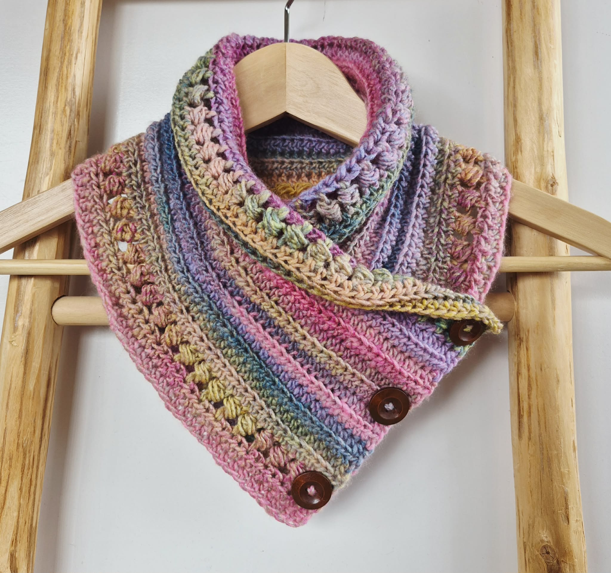 Ladies Neck warmer | Cowl | Scarf | Rainbow | Adult | Vintage | Crochet | Buttoned