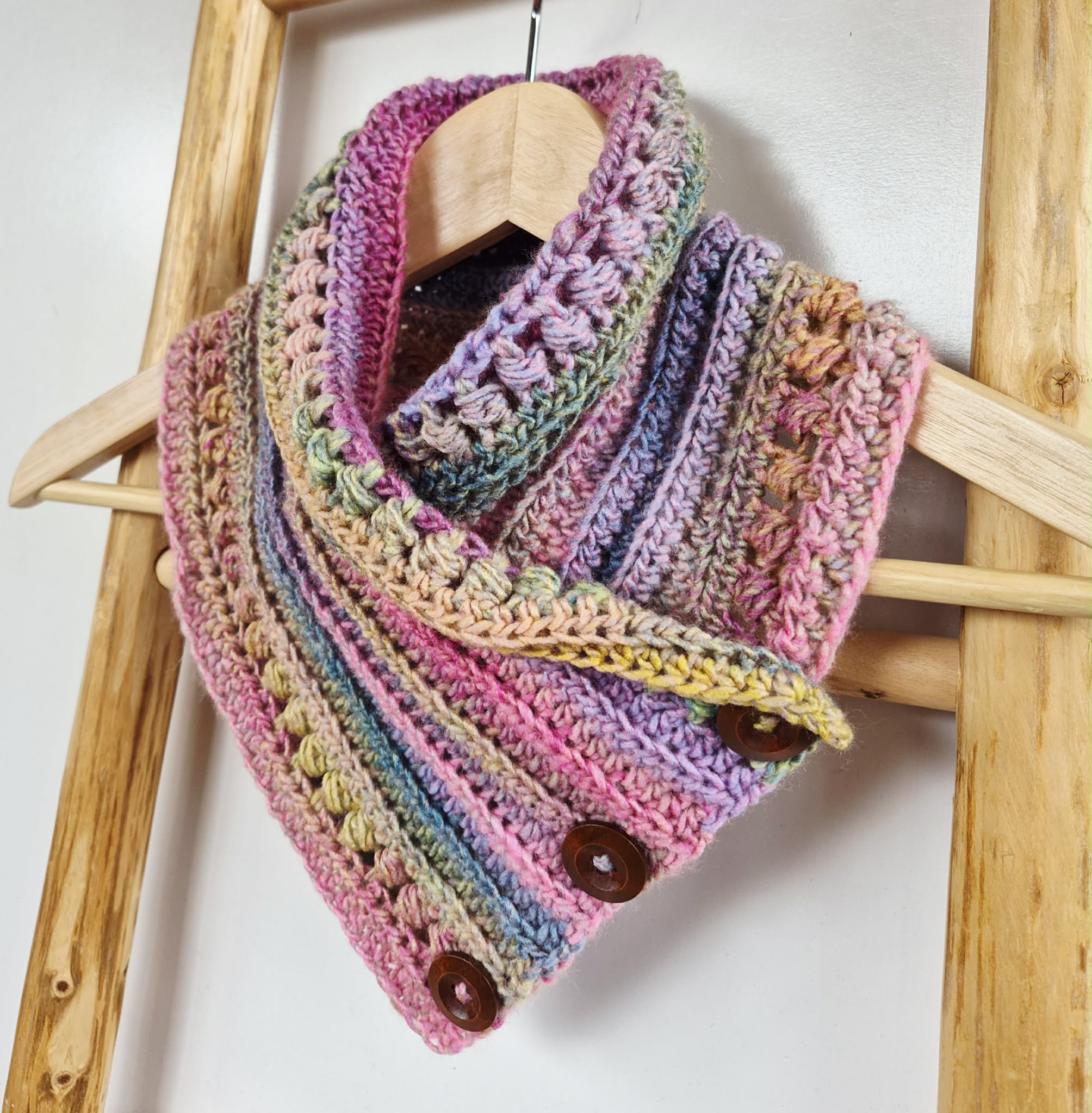 Ladies Neck warmer | Cowl | Scarf | Rainbow | Adult | Vintage | Crochet | Buttoned