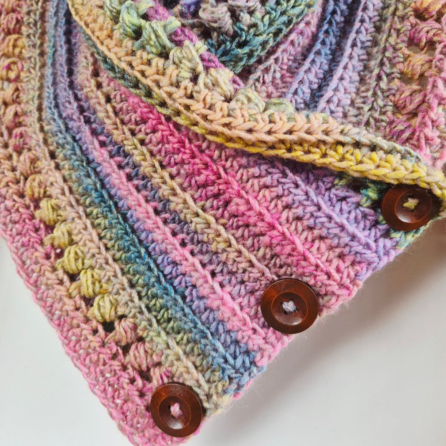 Ladies Neck warmer | Cowl | Scarf | Rainbow | Adult | Vintage | Crochet | Buttoned