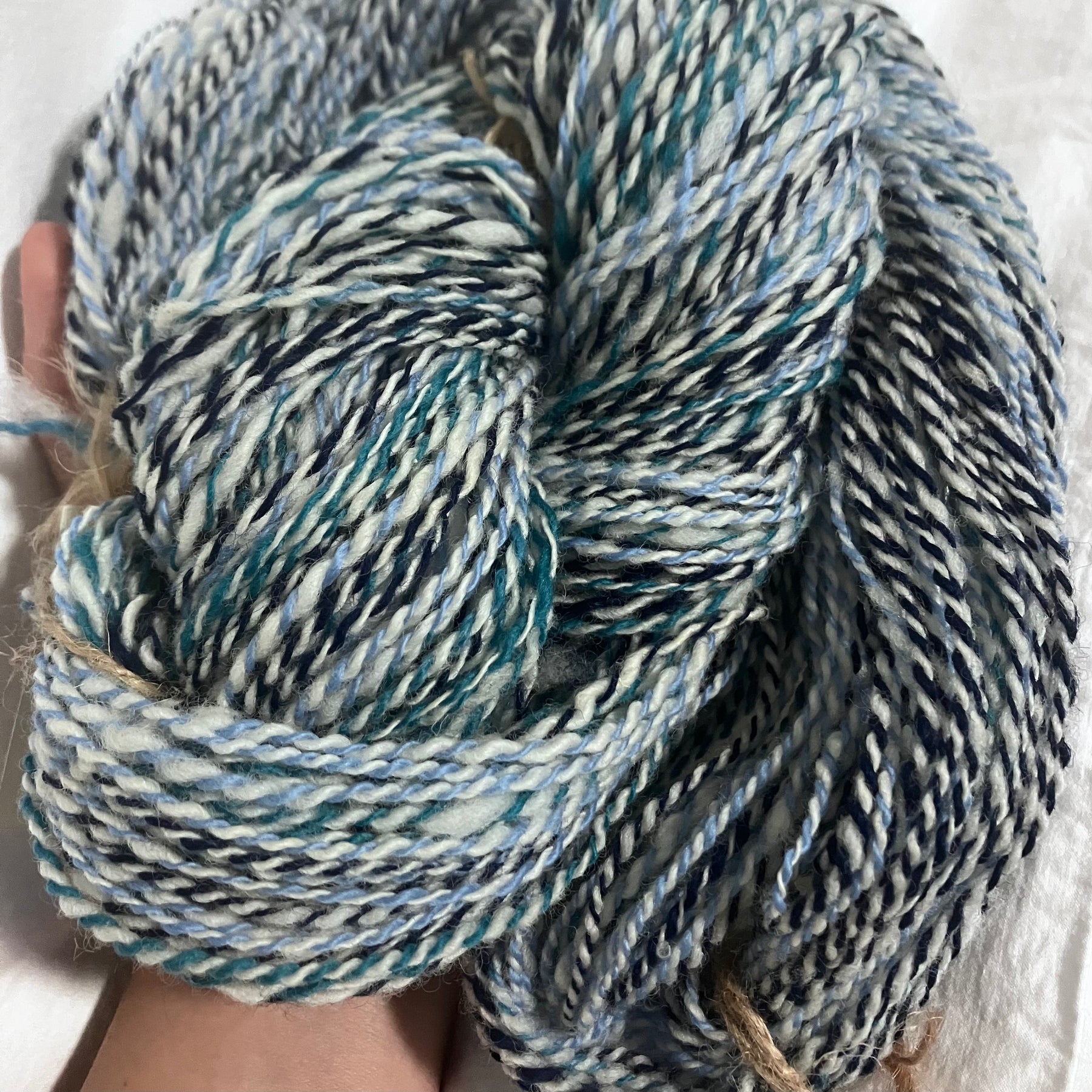 Blue-green Border Leicester wool