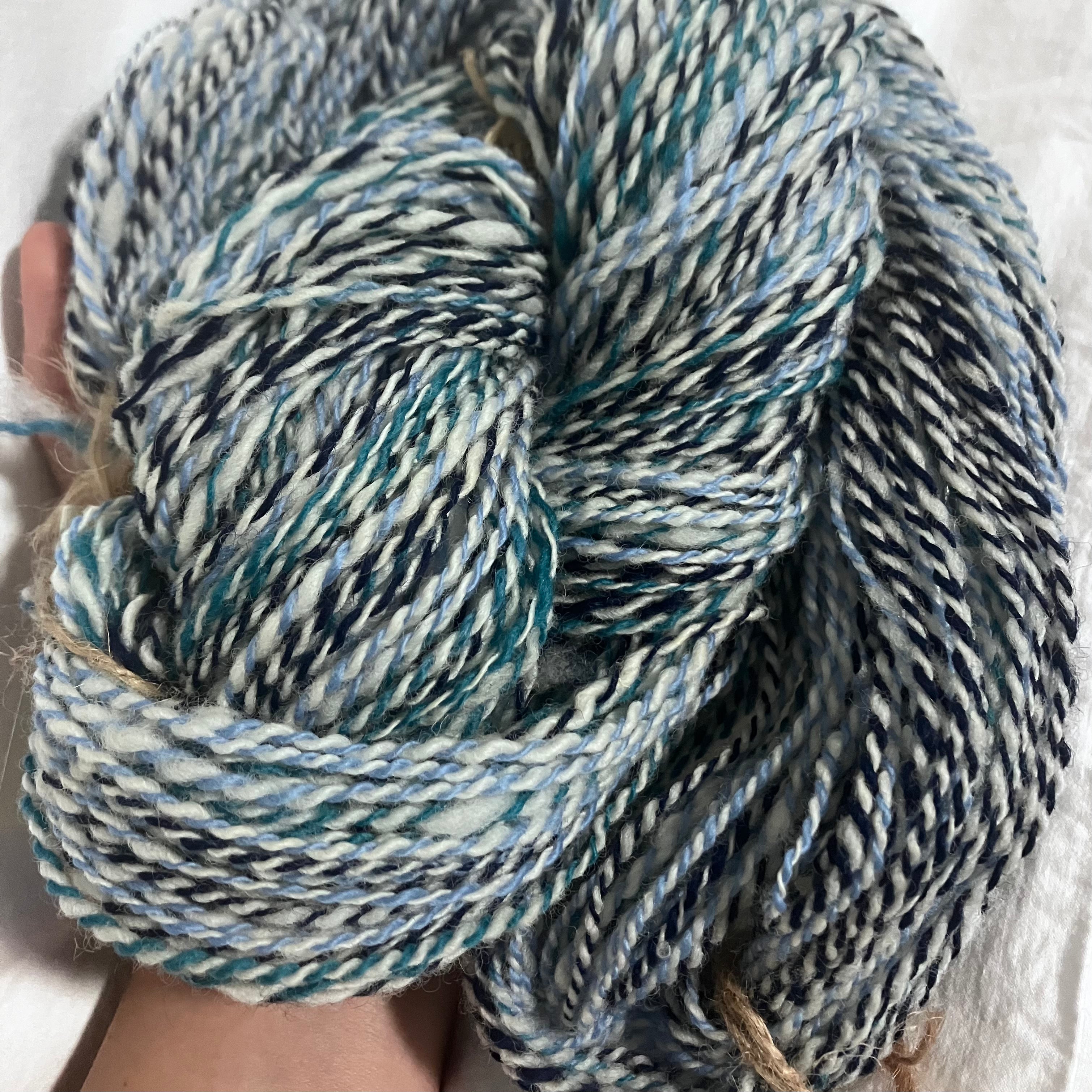 Blue-green Border Leicester wool