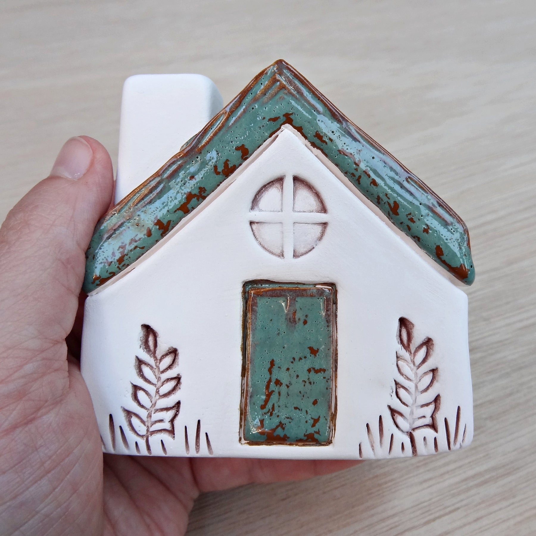 Ceramic Essential Oil Diffuser gift set. Handmade clay air diffuser for a restful sleep