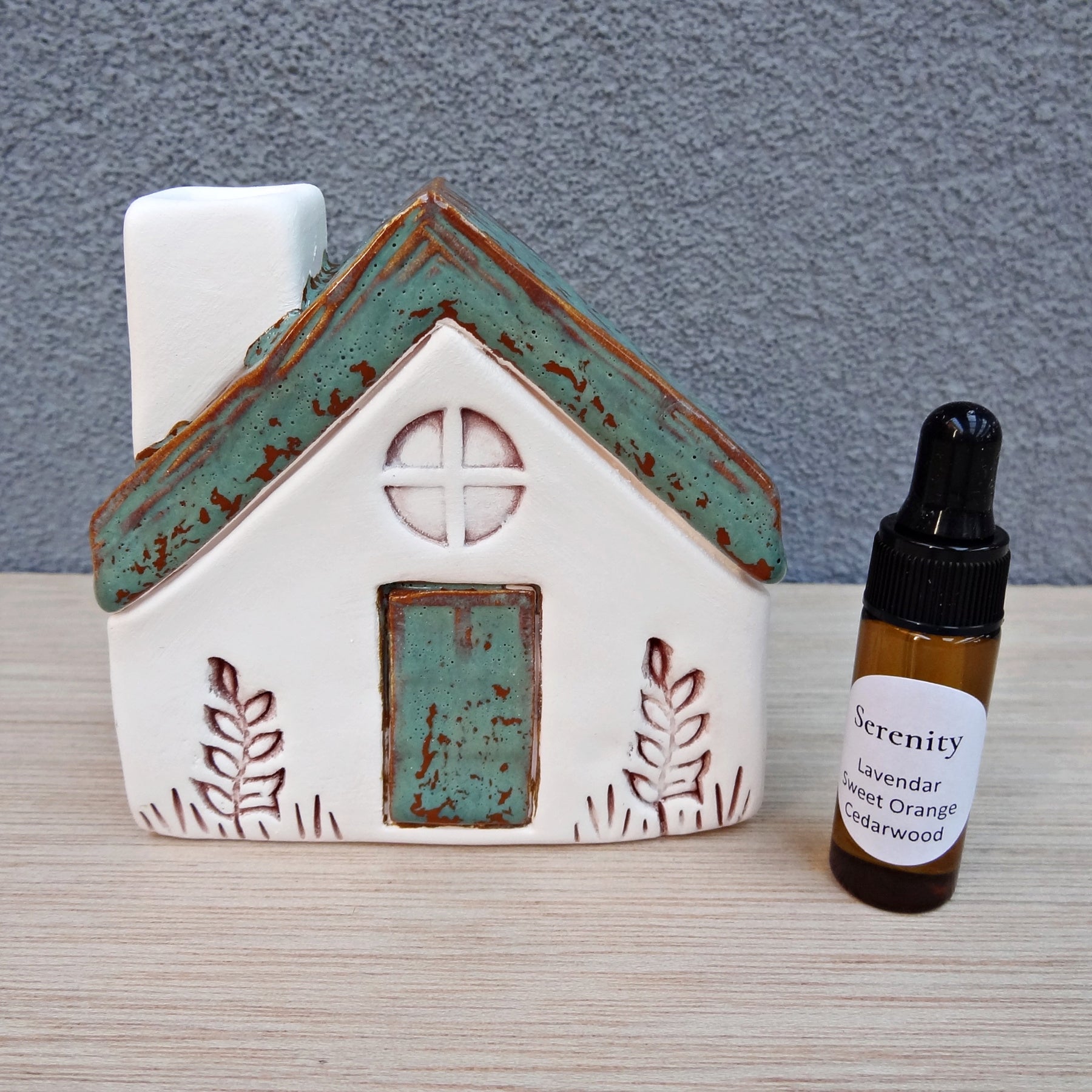 Ceramic Essential Oil Diffuser gift set. Handmade clay air diffuser for a restful sleep