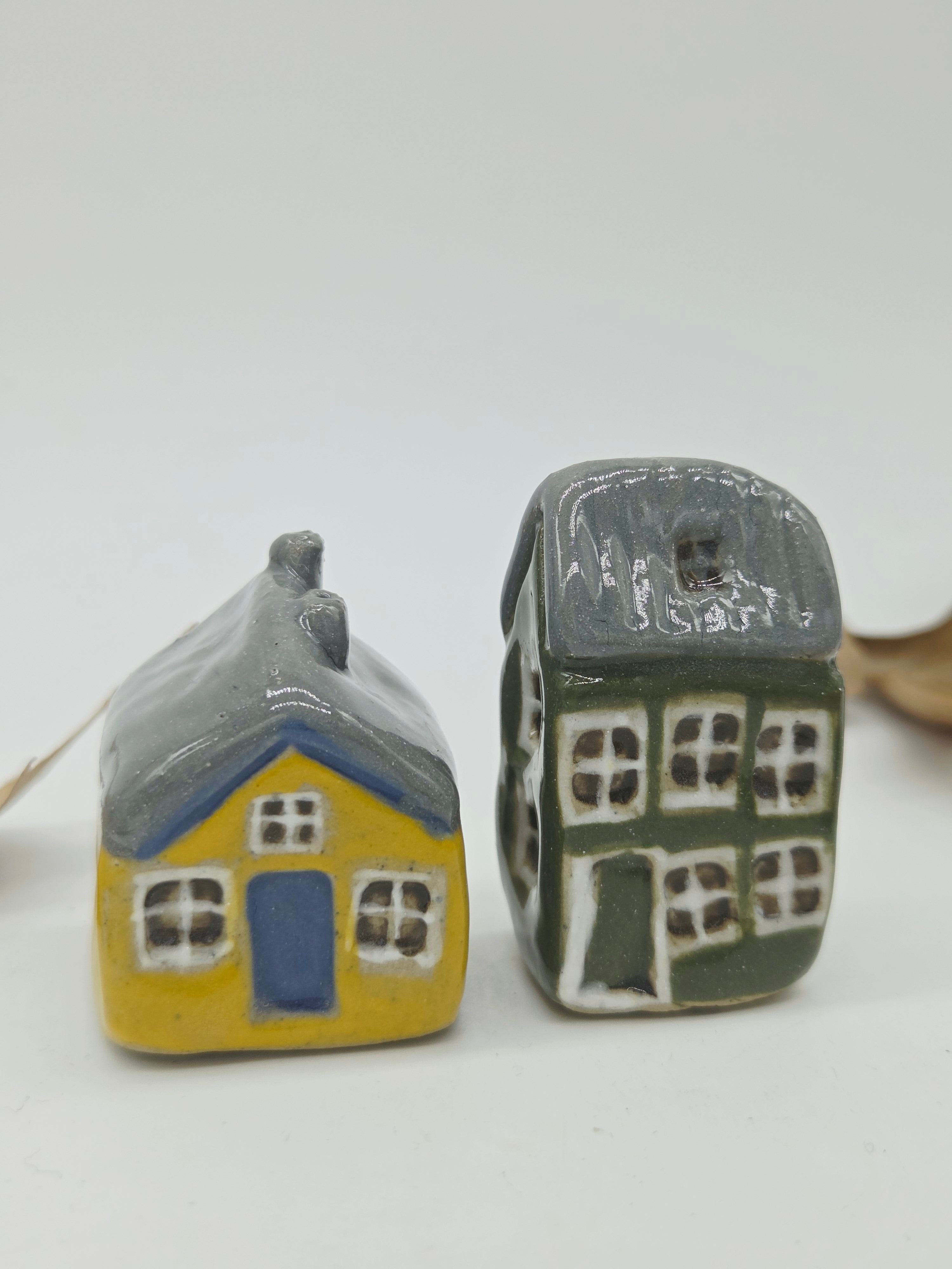 Norwegian Cottages Set of 2