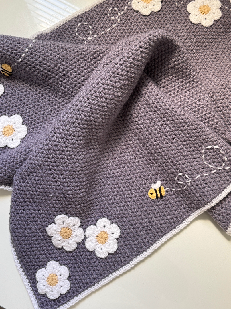 Daisies and Bees Blanket