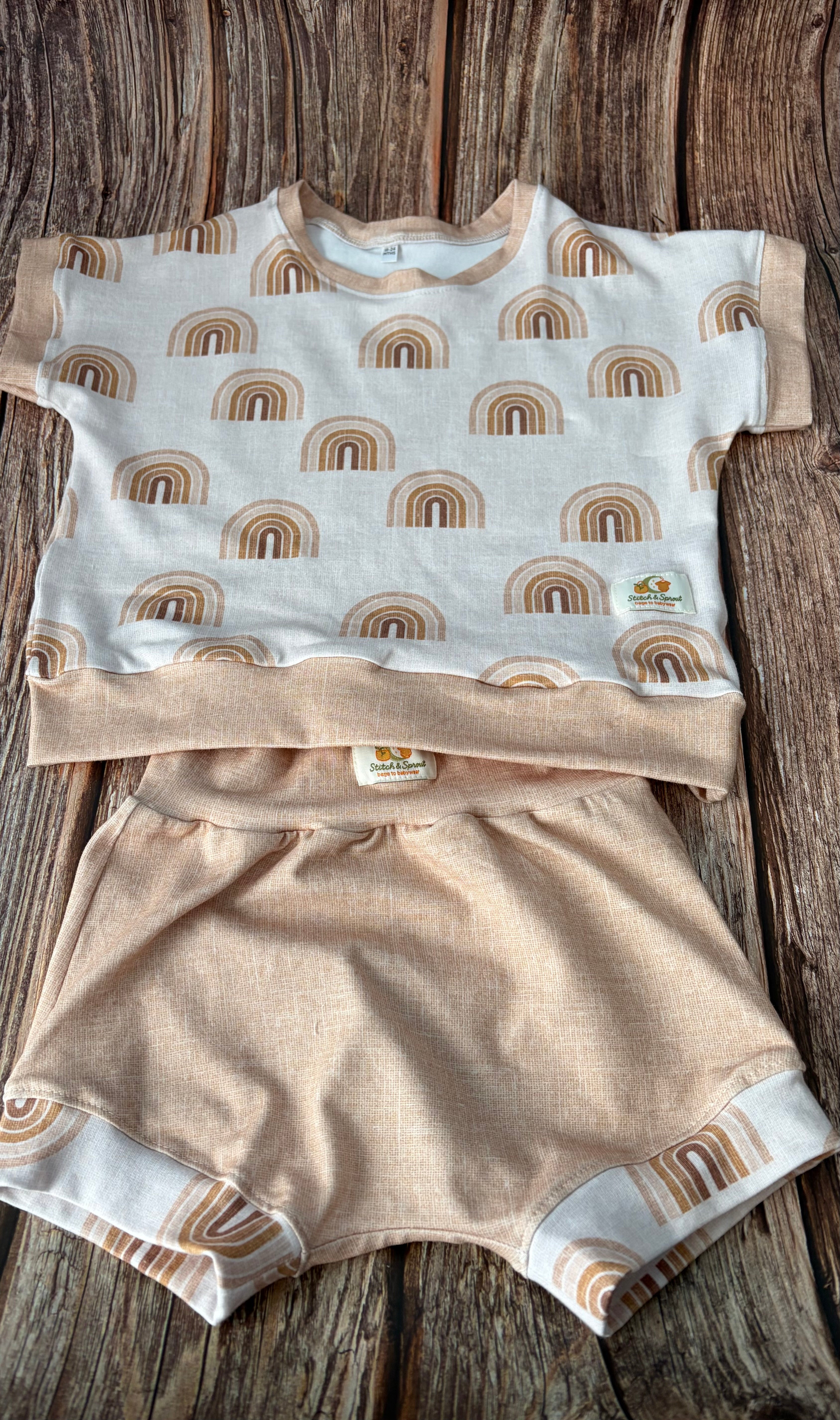 MOCHA RAINBOWS LOUNGE SET