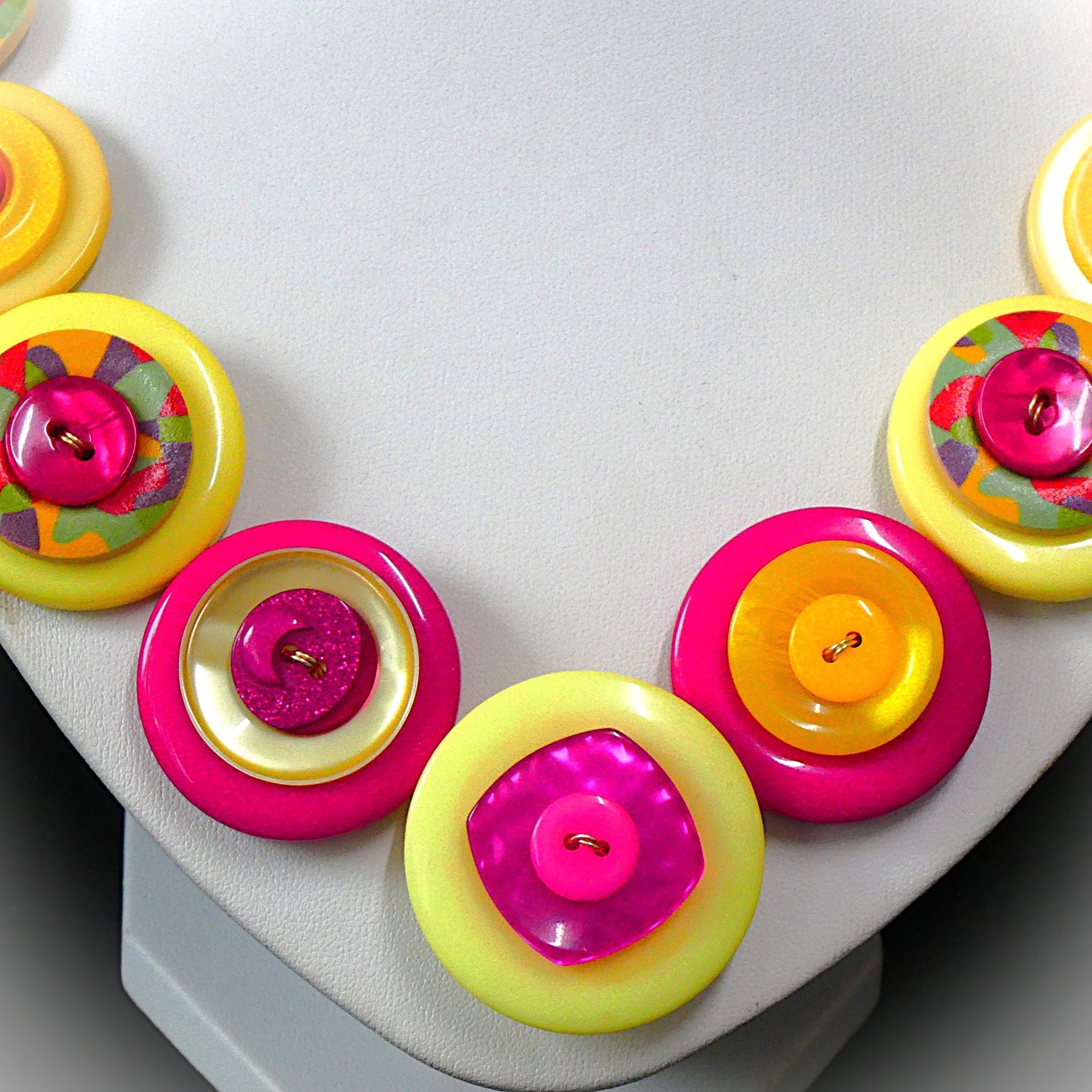 Button necklace - Confetti