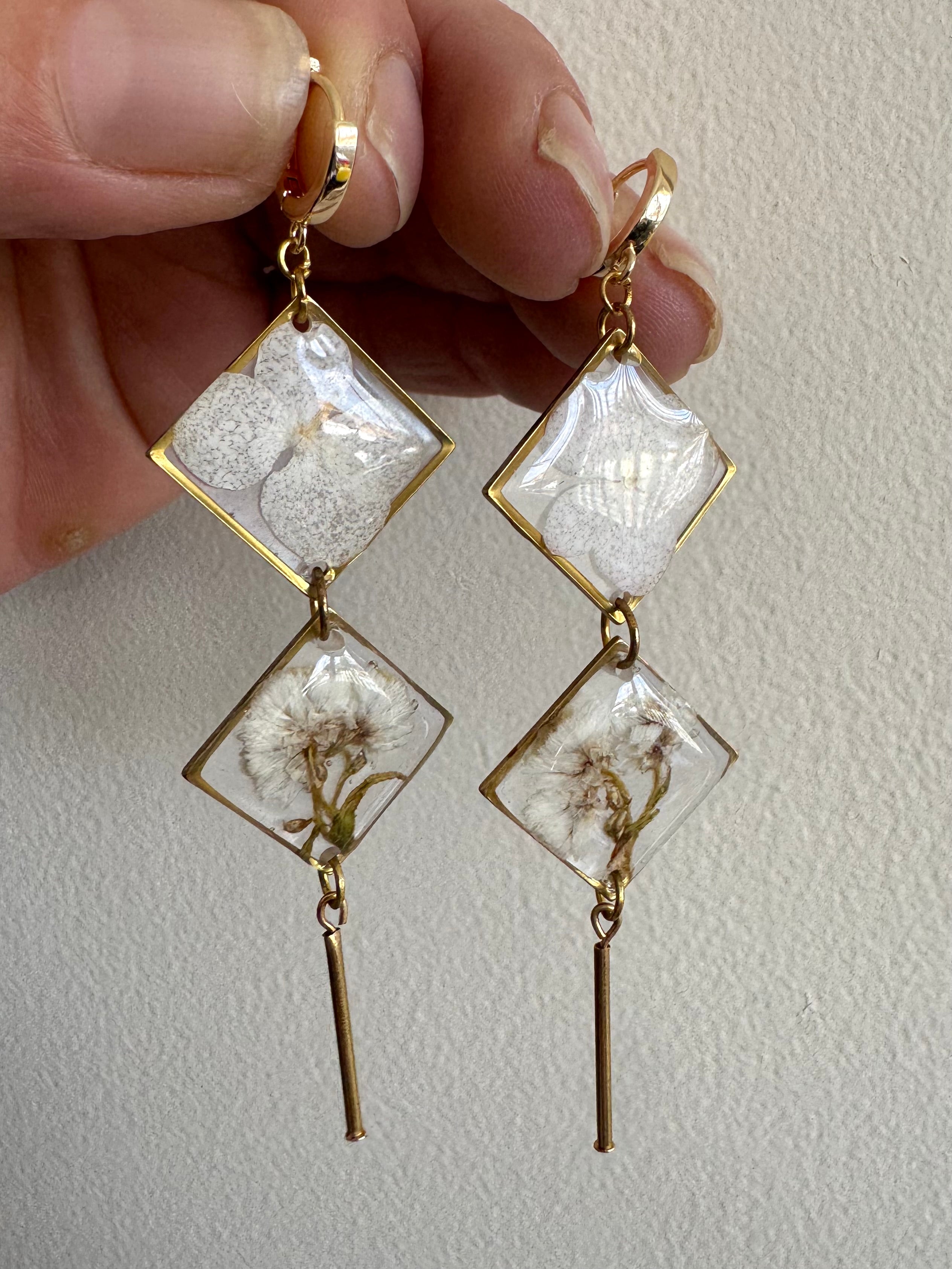 Floral double rhombus resin earrings