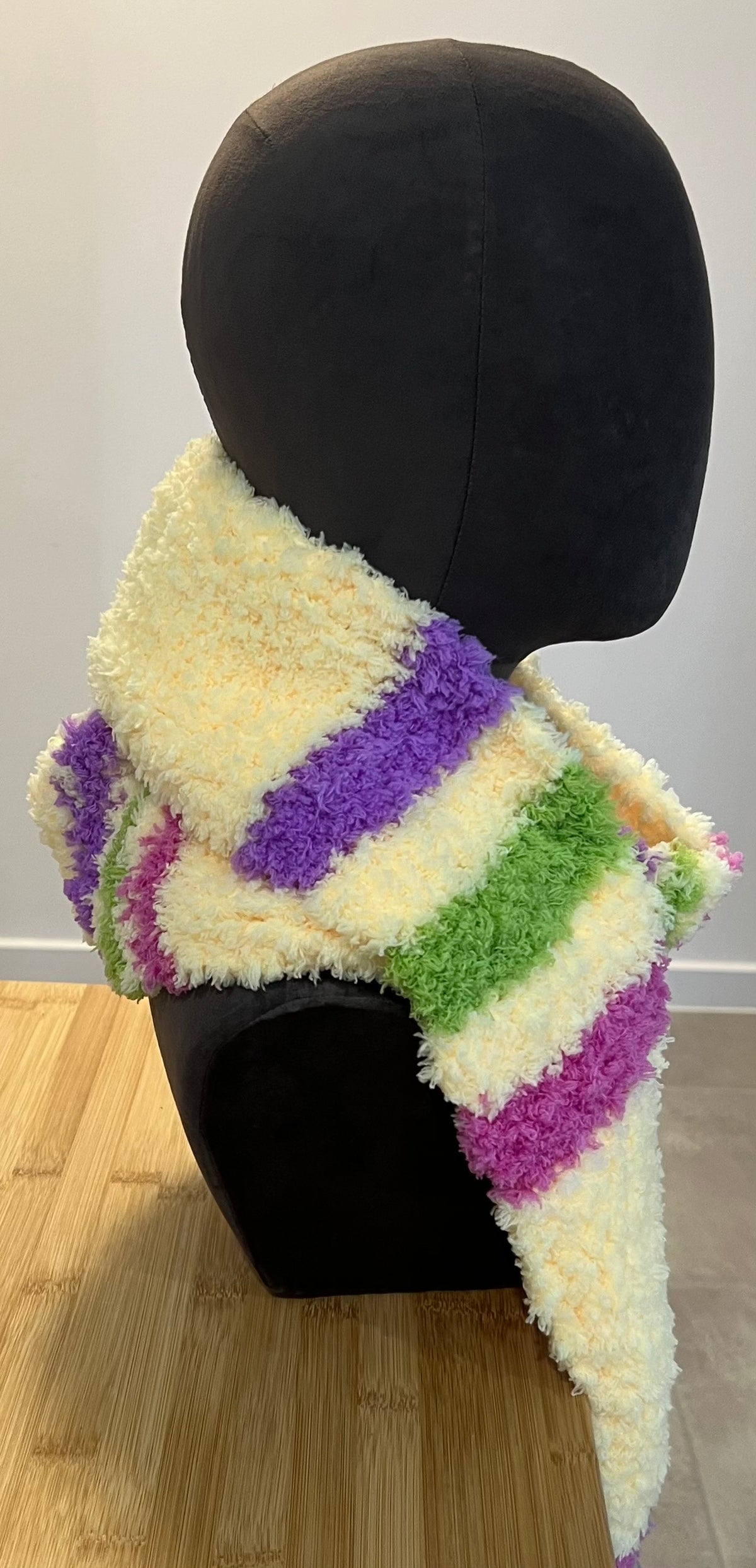 Scarf in vibrant spring colours